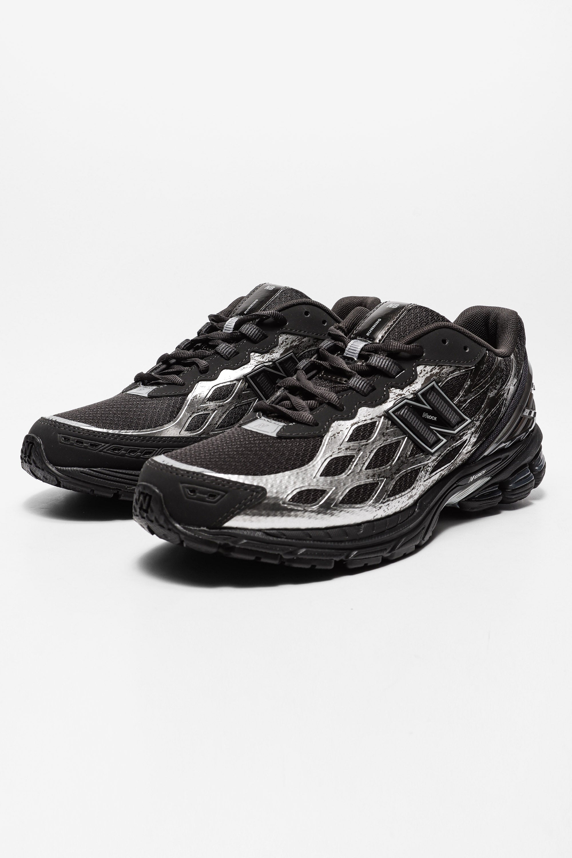 M1906 Sneaker - Black + Silver