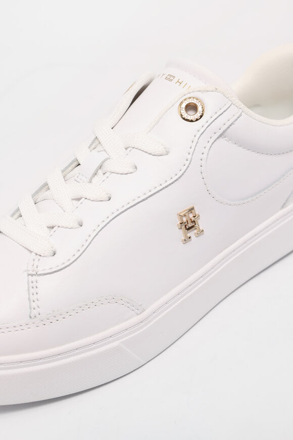 Essential Chic Court Sneaker - White