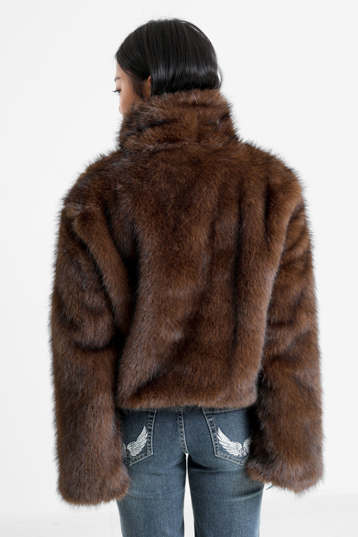 Cappotto corto in pelliccia sintetica - Brun