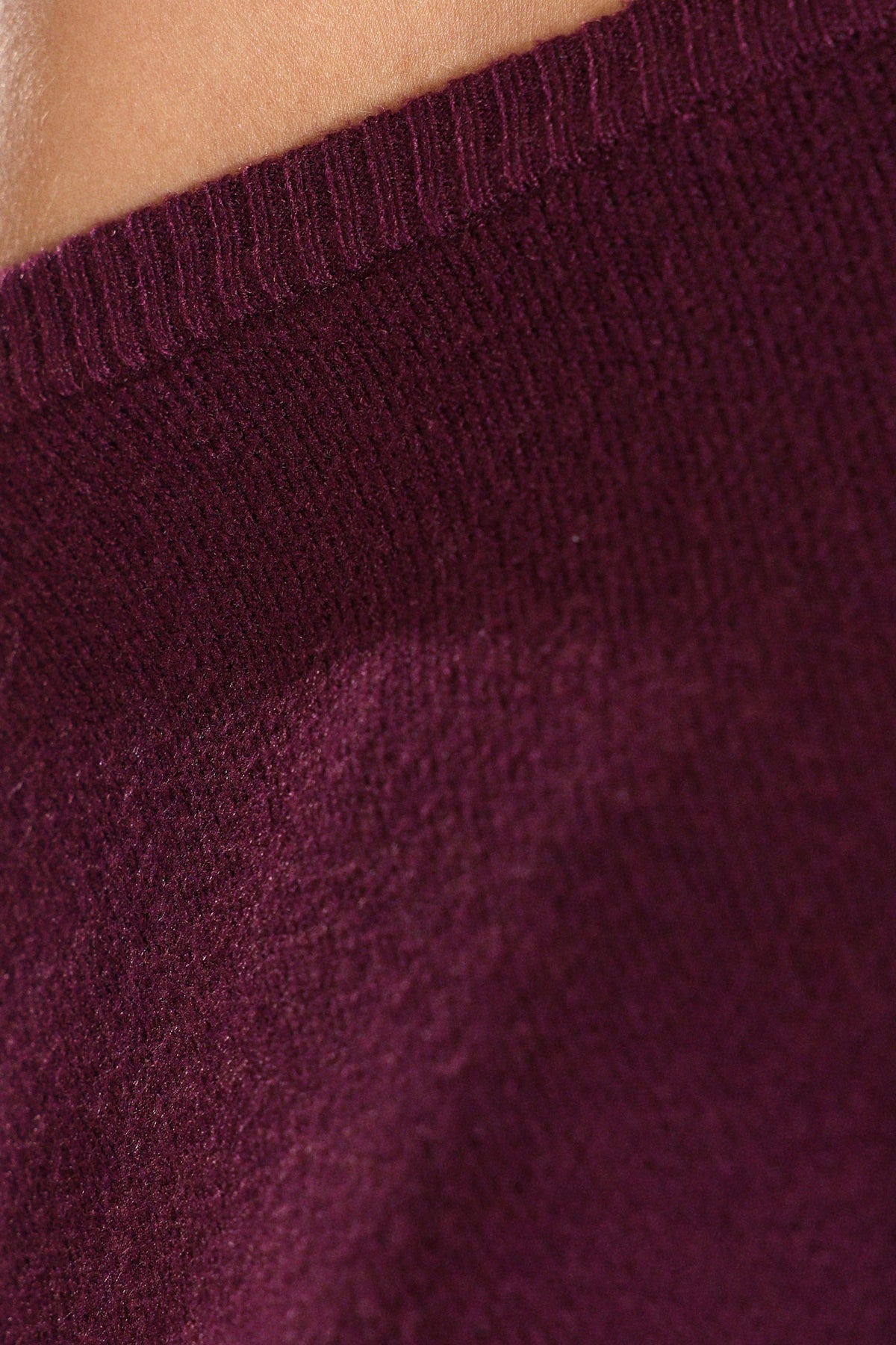Off-shoulder knitted sweater - Aubergine