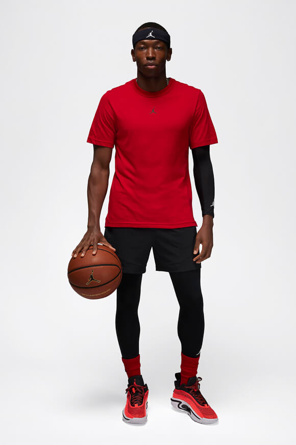 Training shorts - Black + White