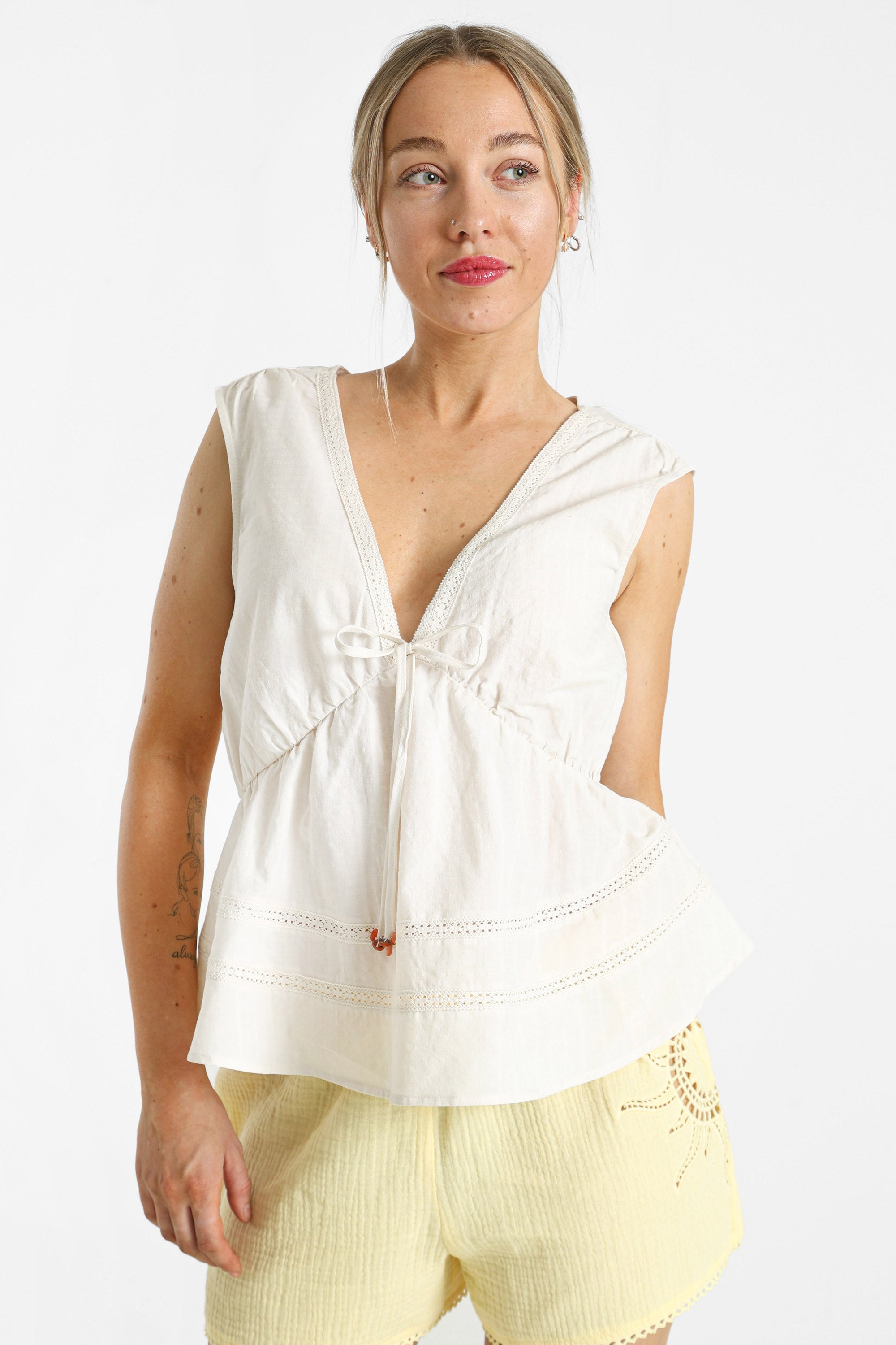 ONLNELSA Peplum-Top - Cloud Dancer
