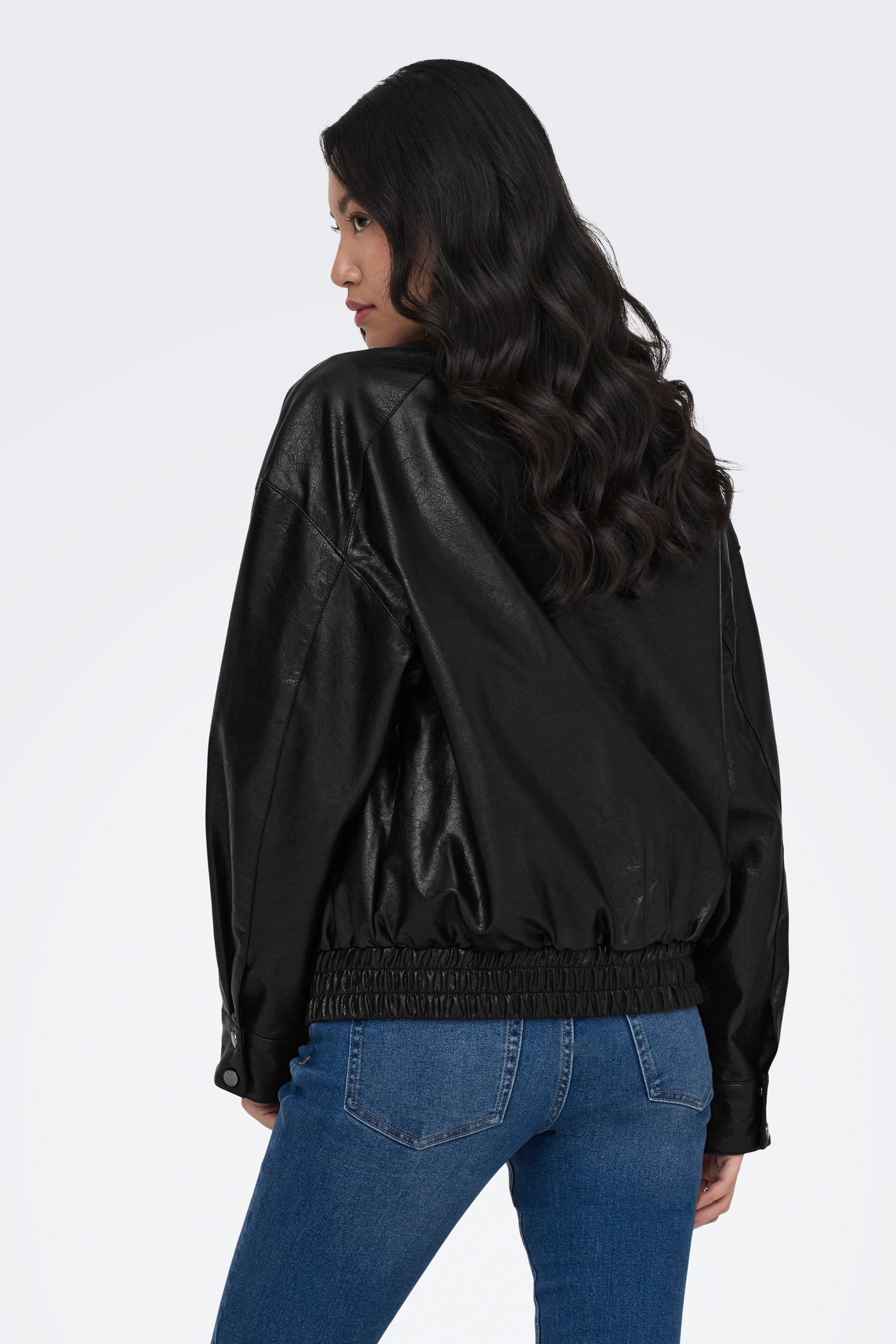ONLJULIA veste en similicuir - Black