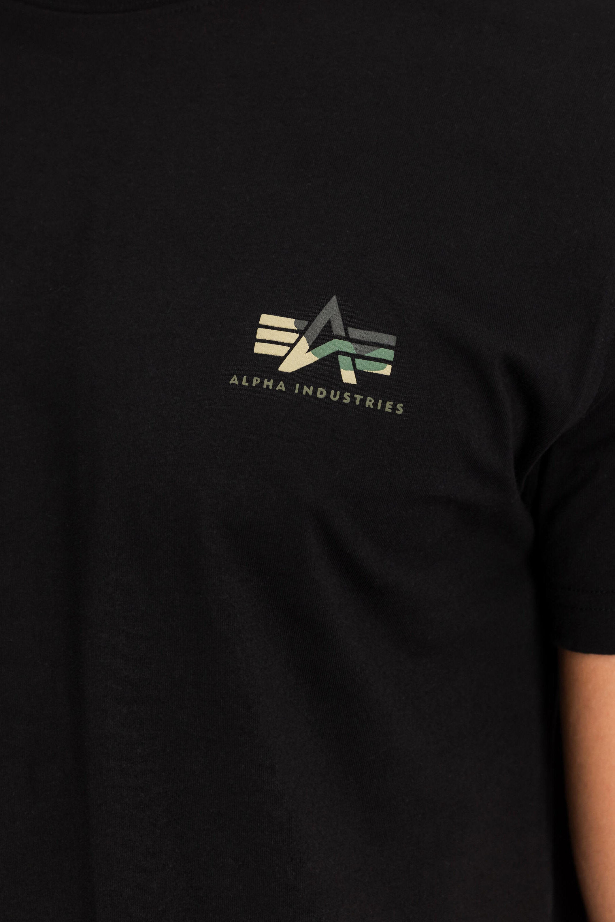 T-Shirt - Black