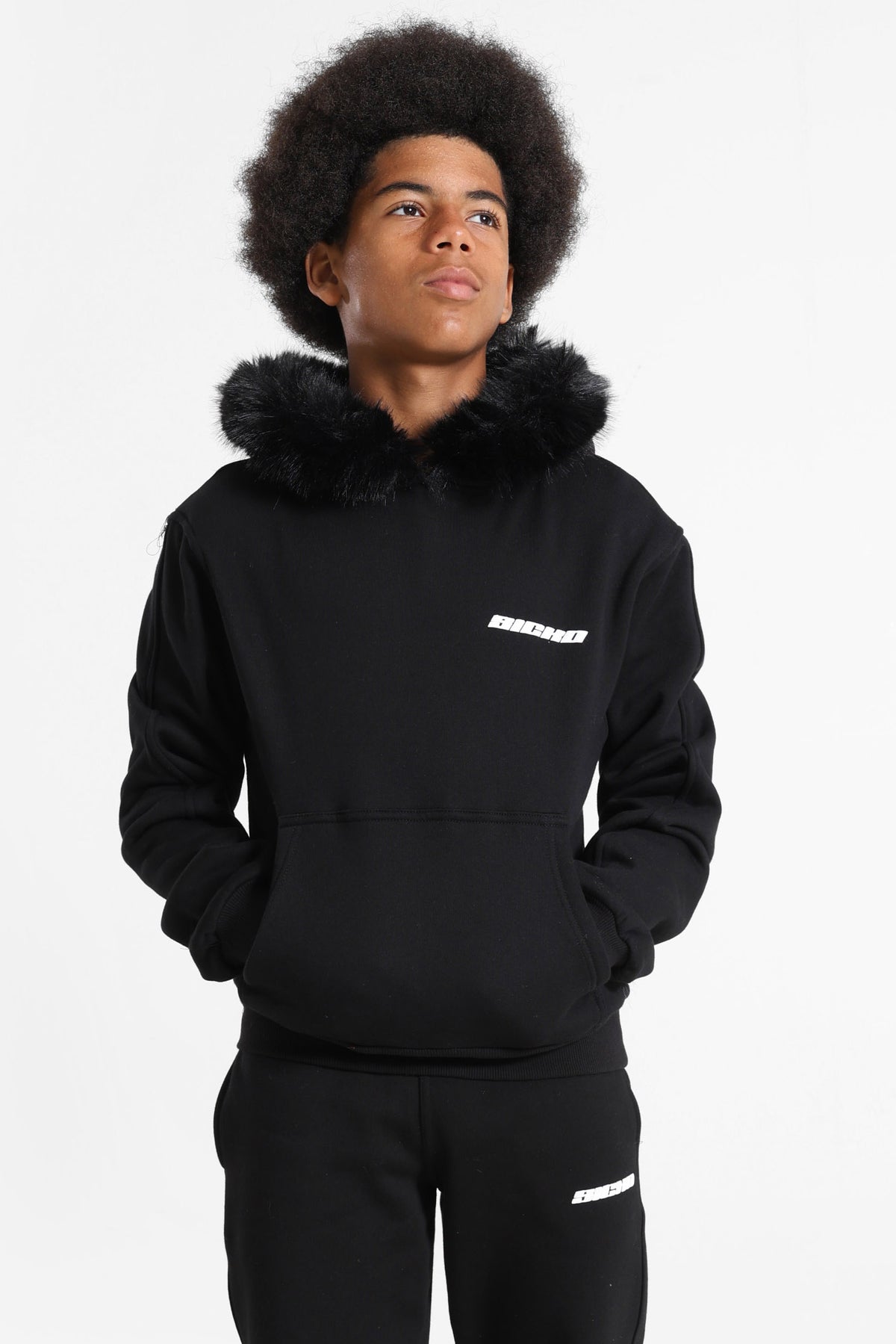 Kapuzensweatshirt - Schwarz + Weiss