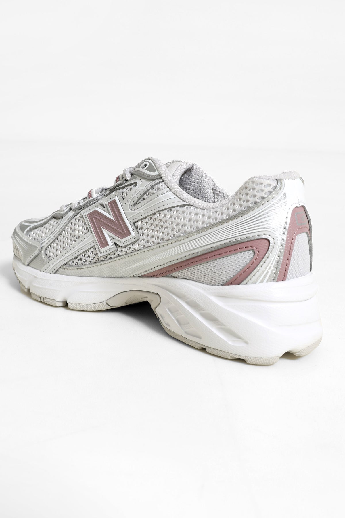 740 Lace Sneaker - Grey Matter + Pebble