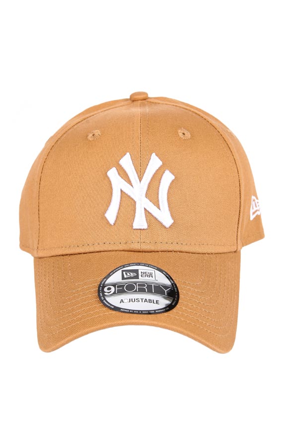 9Forty Cap / Strapback - Hellbraun + Weiss