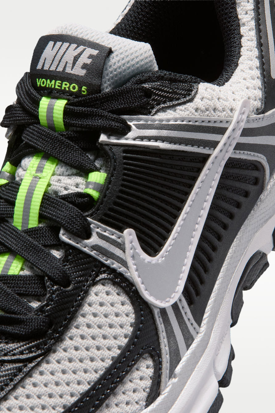 Vomero 5 Sneaker - Black + Metallic Silver