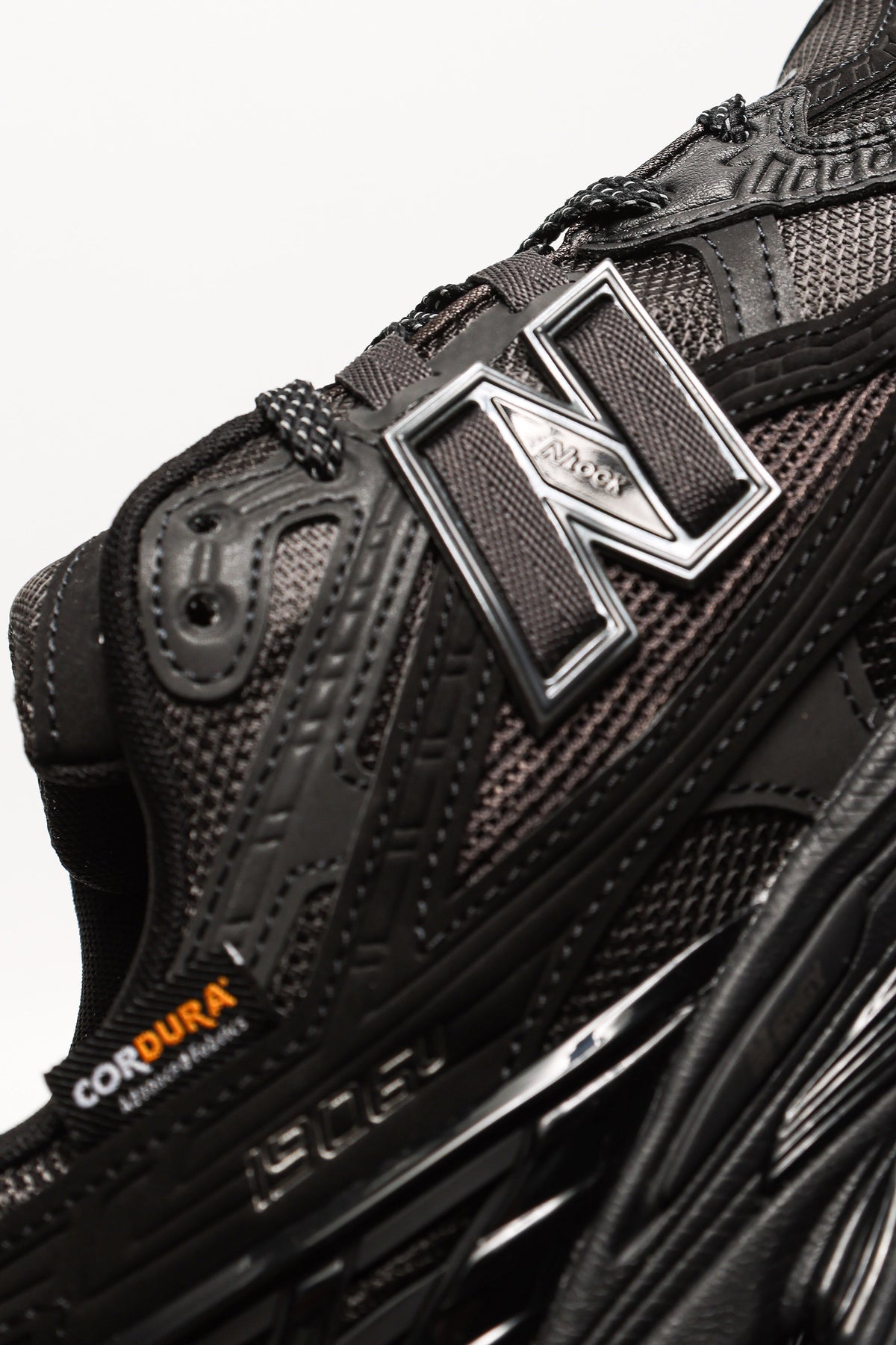 Sneakers 1906U in Cordura - Black