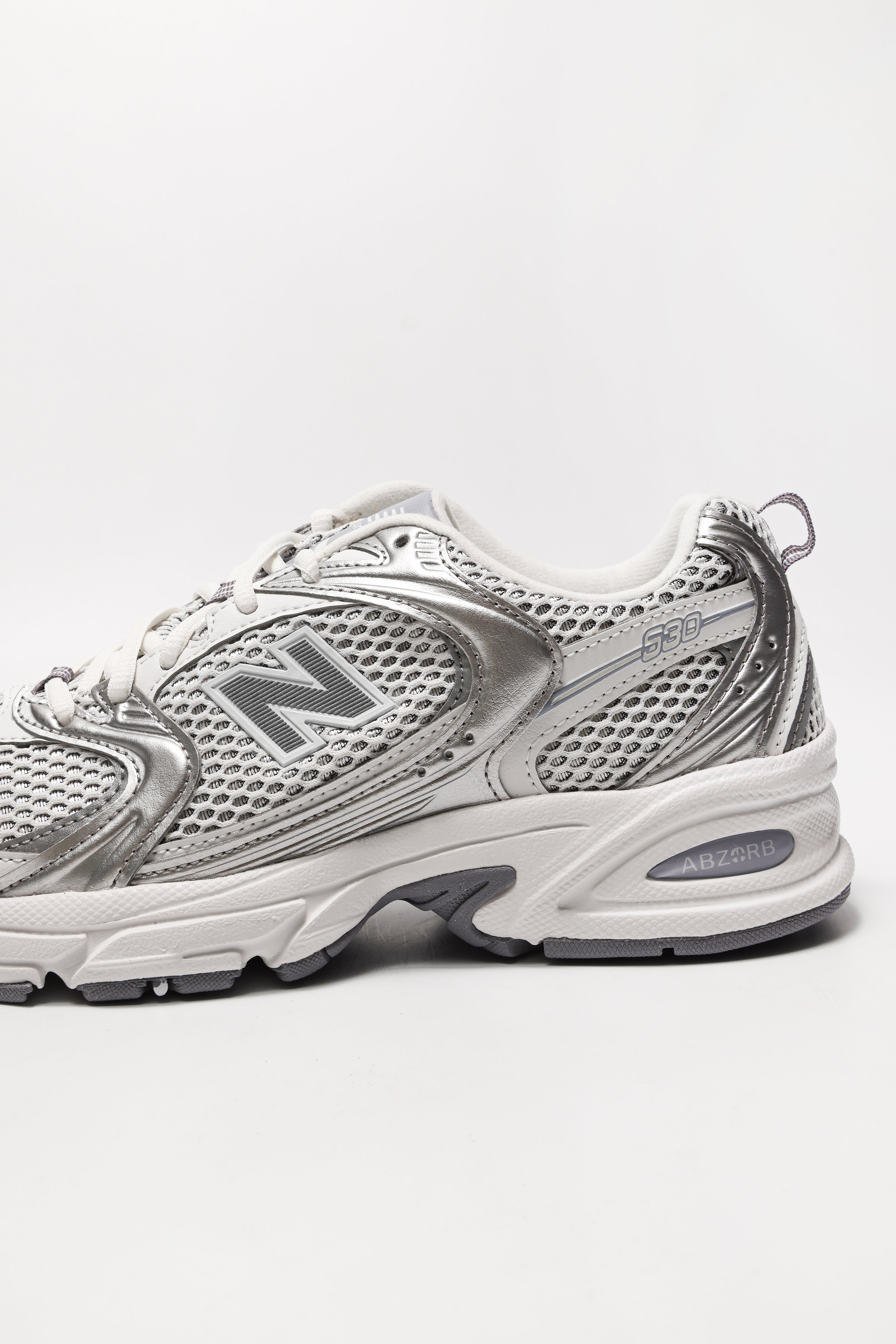 530 Tech Mesh Sneaker