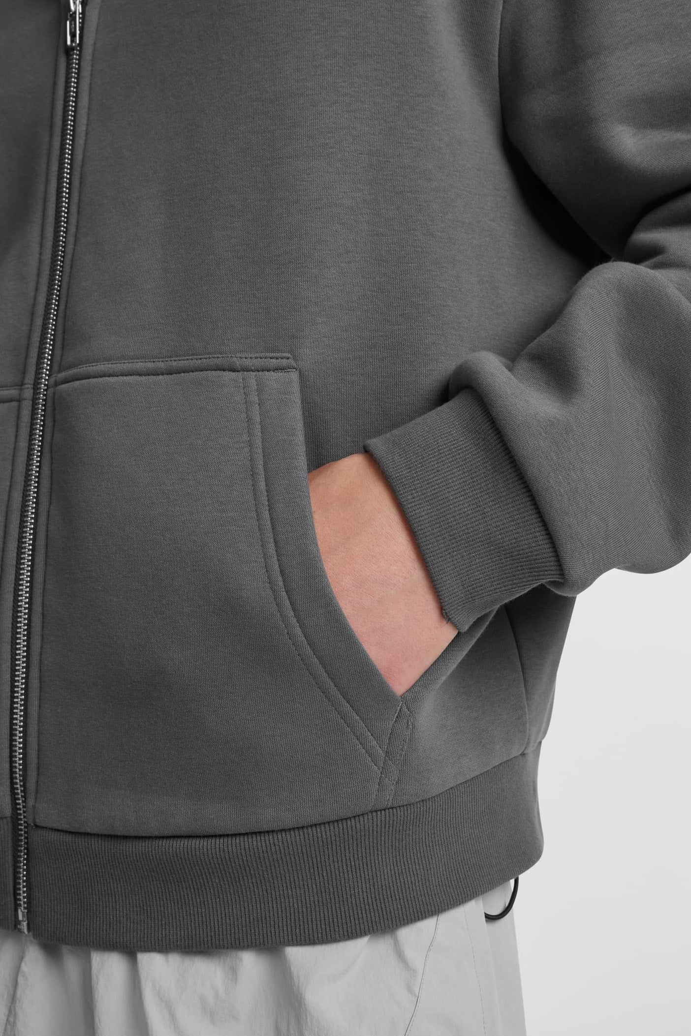 Fluffy sweat zippé à capuchon - Magnet