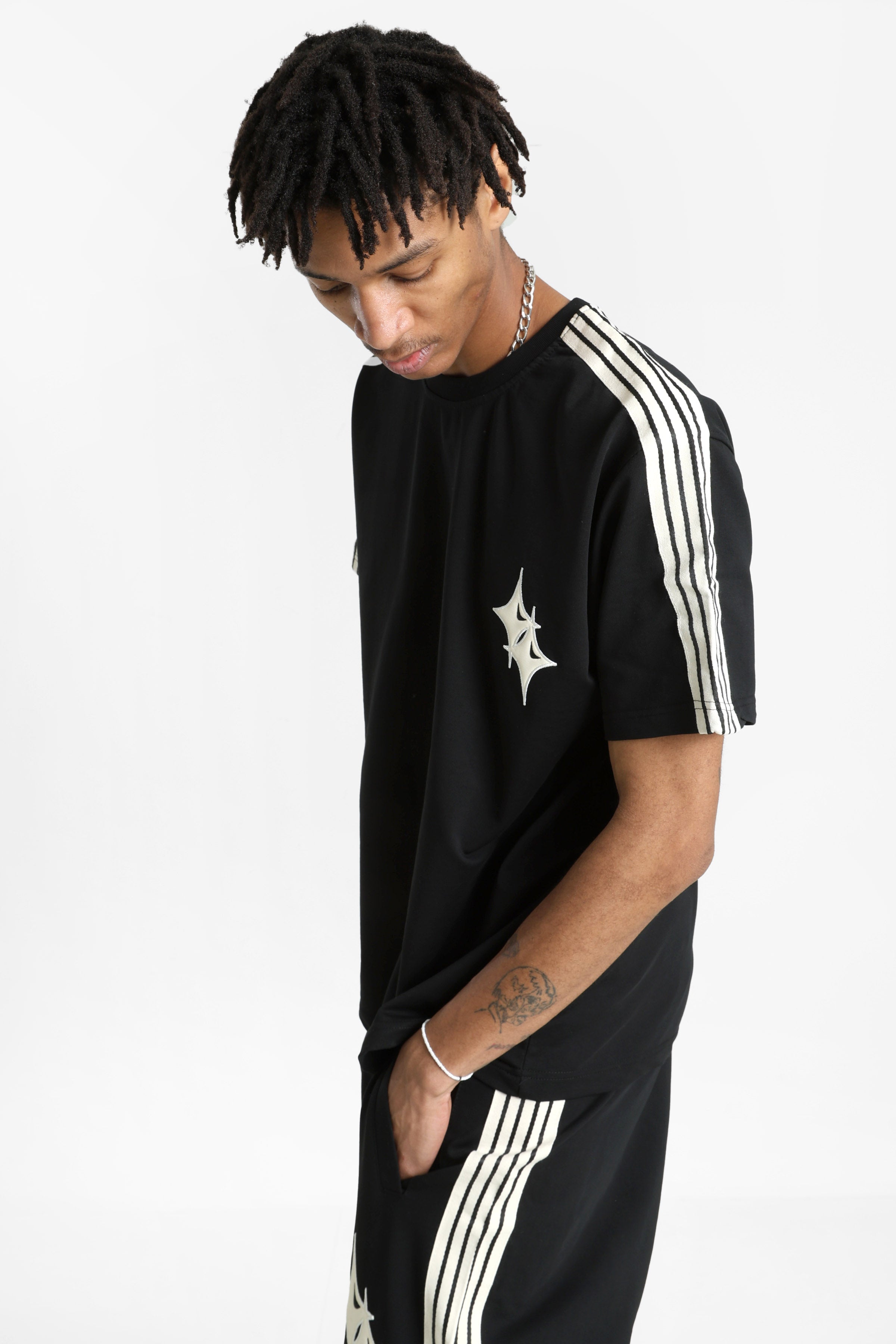 T-Shirt - Black