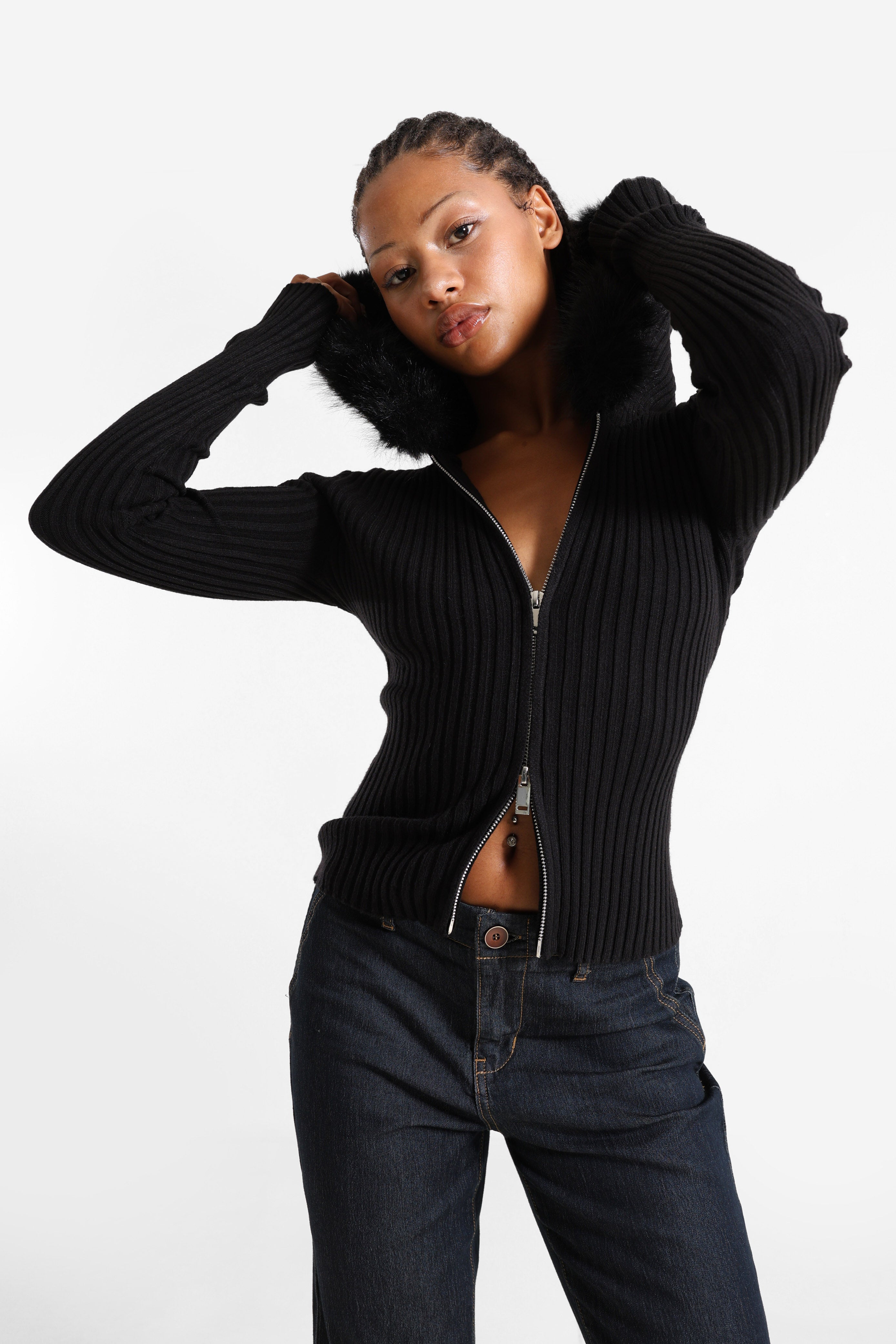 Gerippte Strickjacke - Schwarz