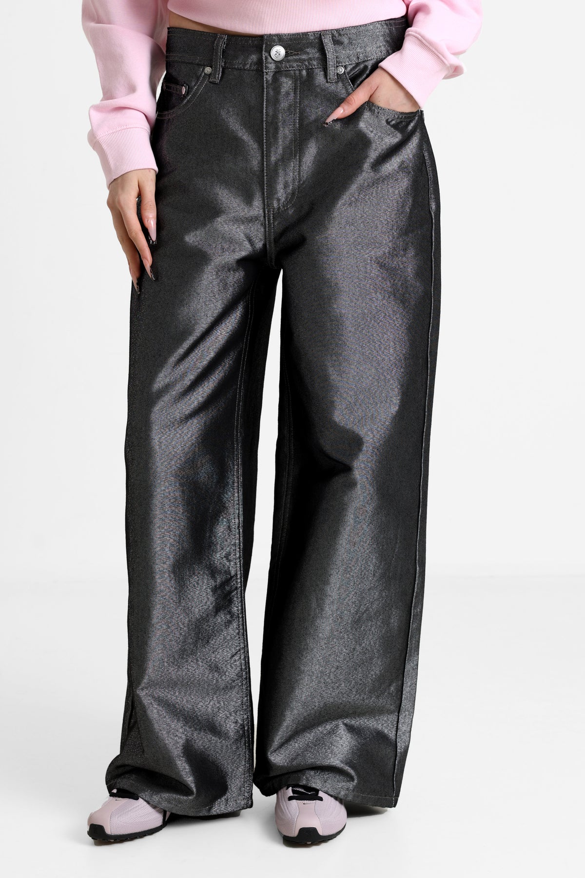 Wide Leg Jeans in Glanz-Optik - Schwarz + Silber