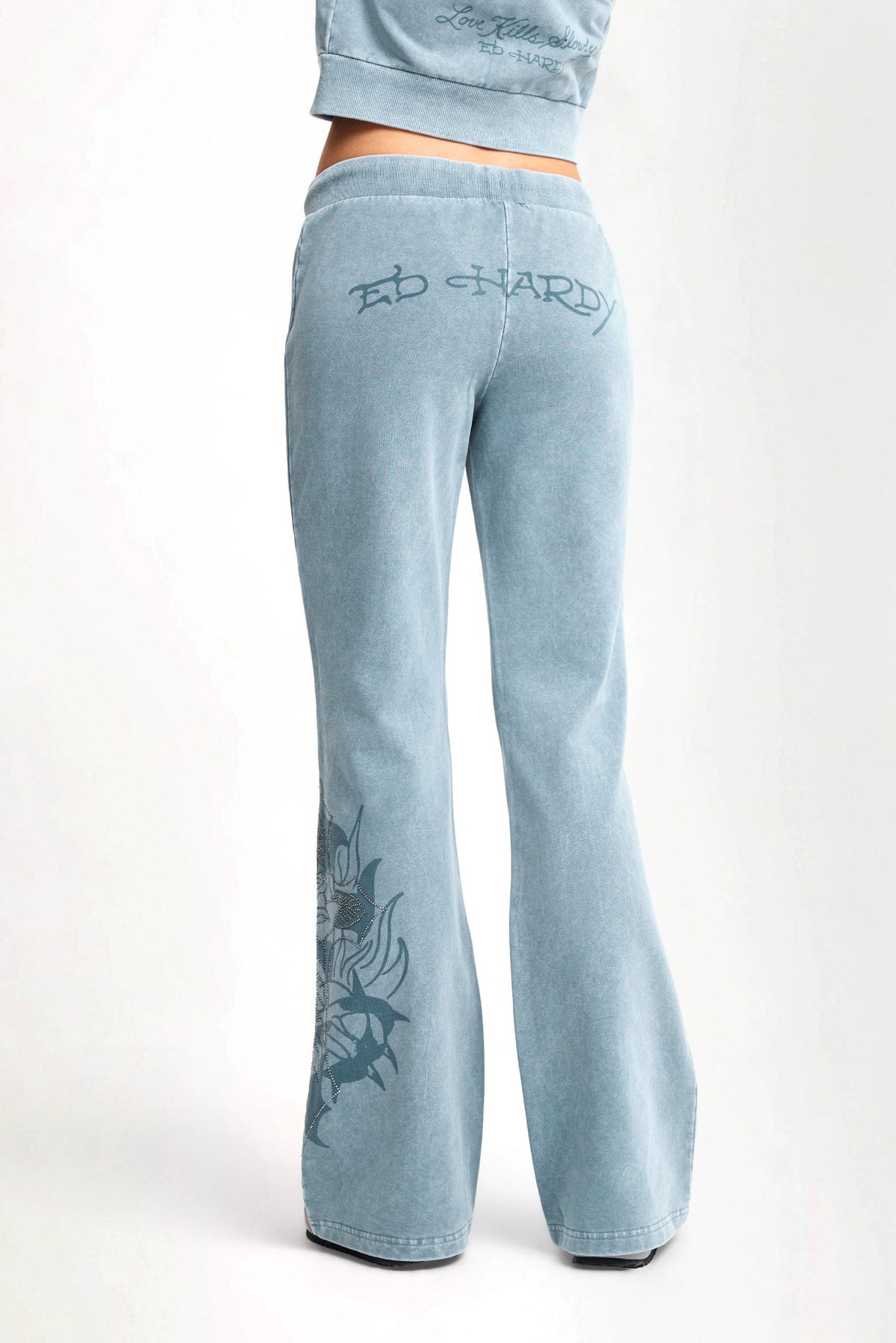 Cross and thorns pantalon flare en sweat - Blue Washed