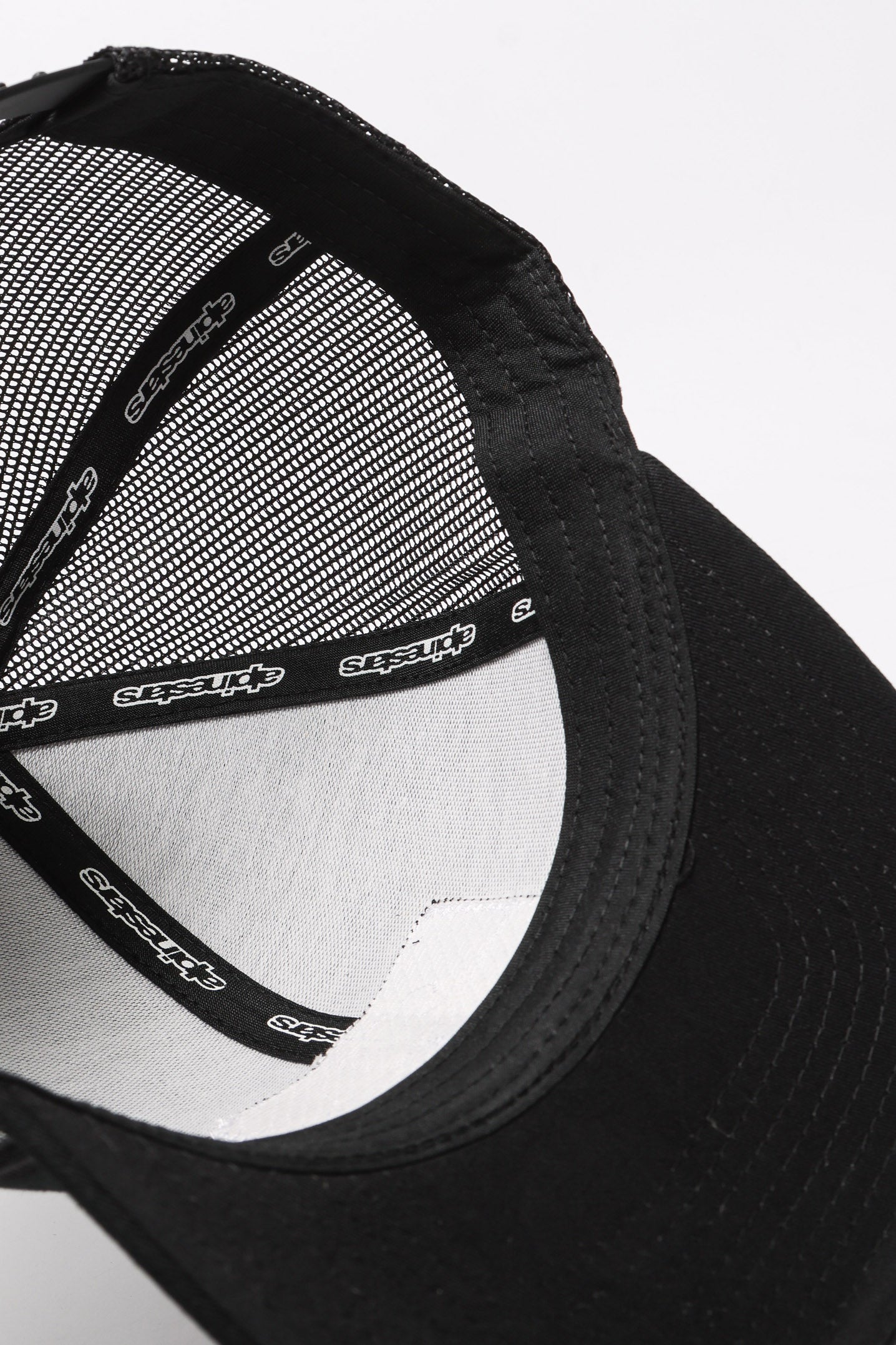 Trucker Cap / Snapback - Black