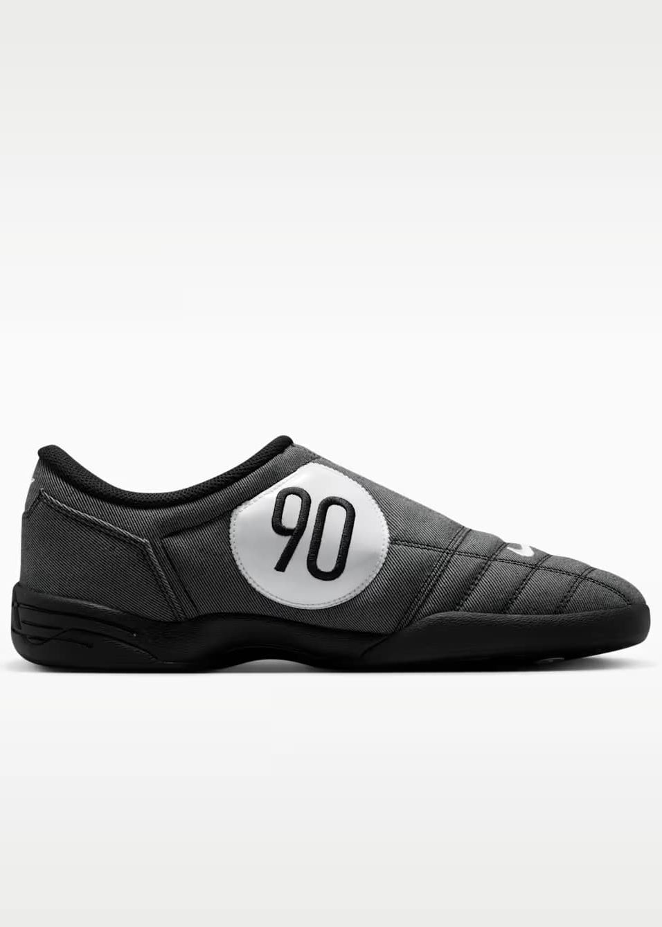 Total 90 Premium Sneaker - Black + White
