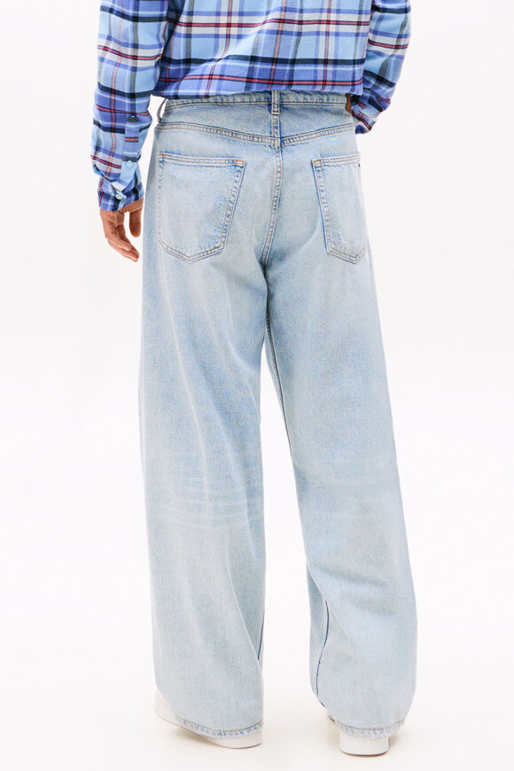 Jaimie Relaxed Straight Fit Jeans L32 - Light Blue Denim