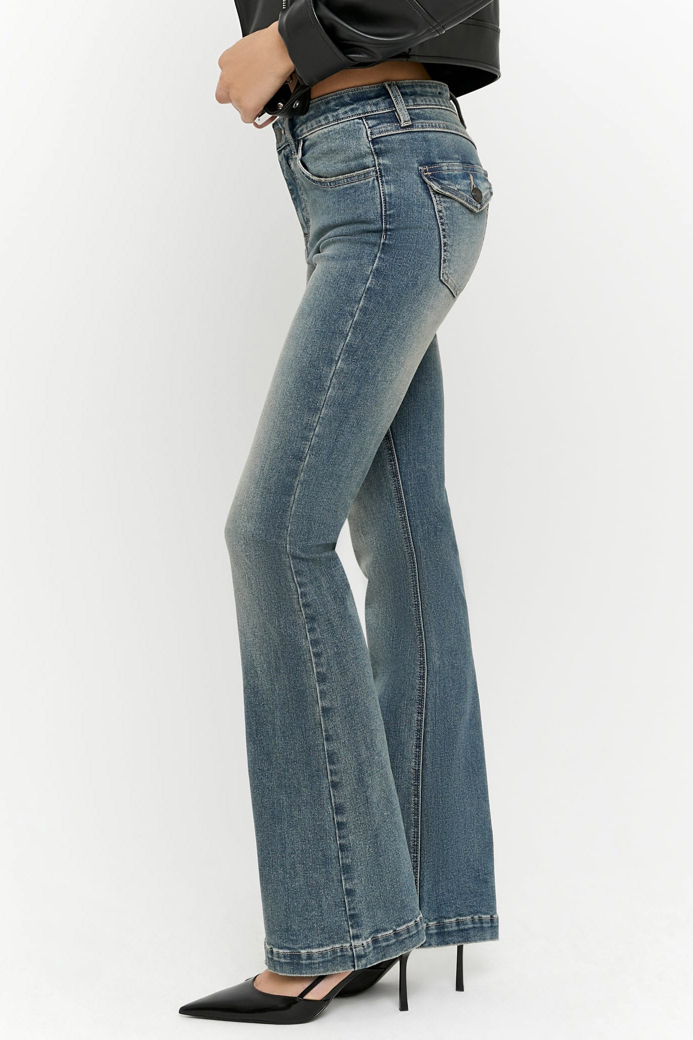 Bootcut Jeans - Medium Indigo Wash