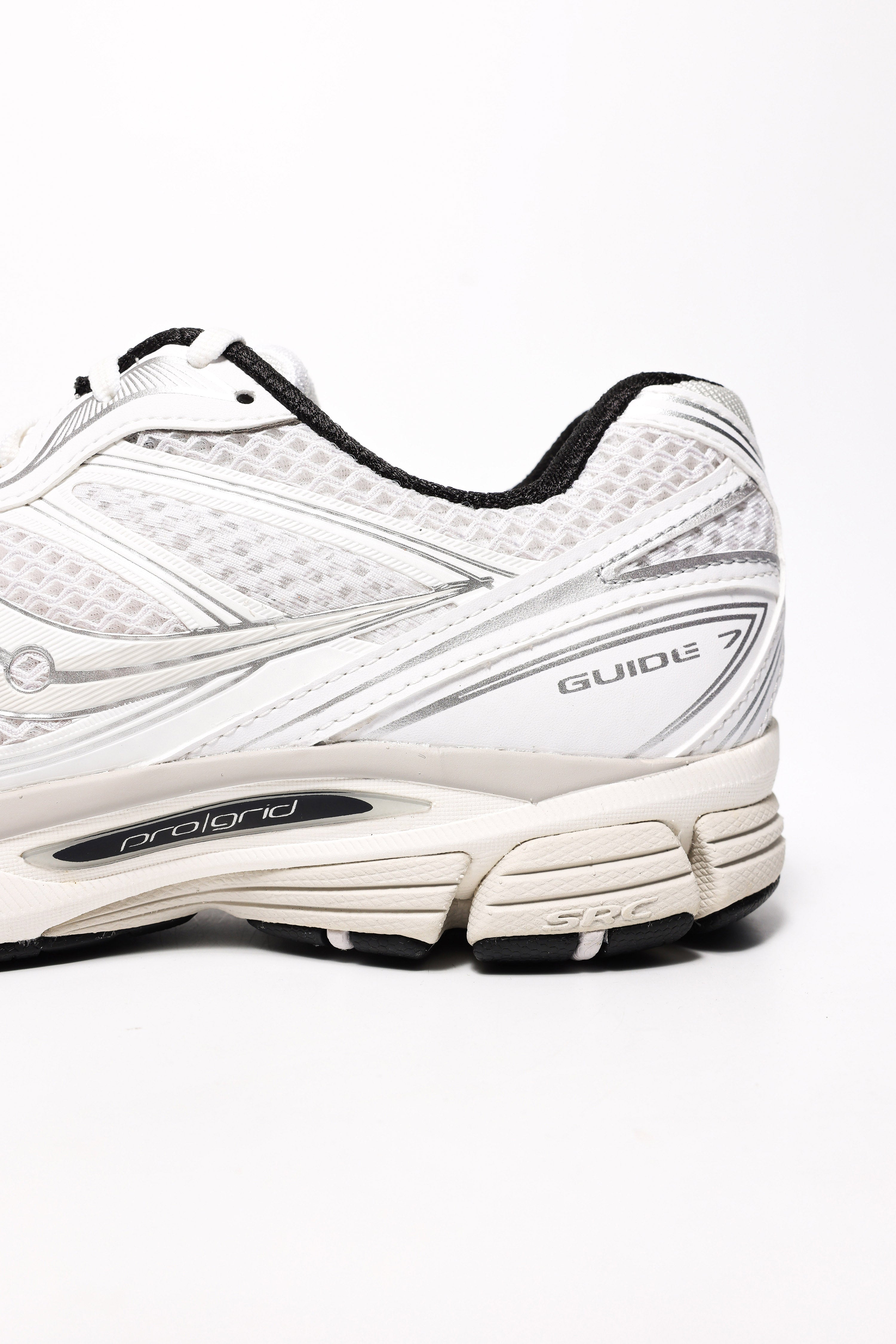 Progrid Guide 7 Sneaker - White +  Black