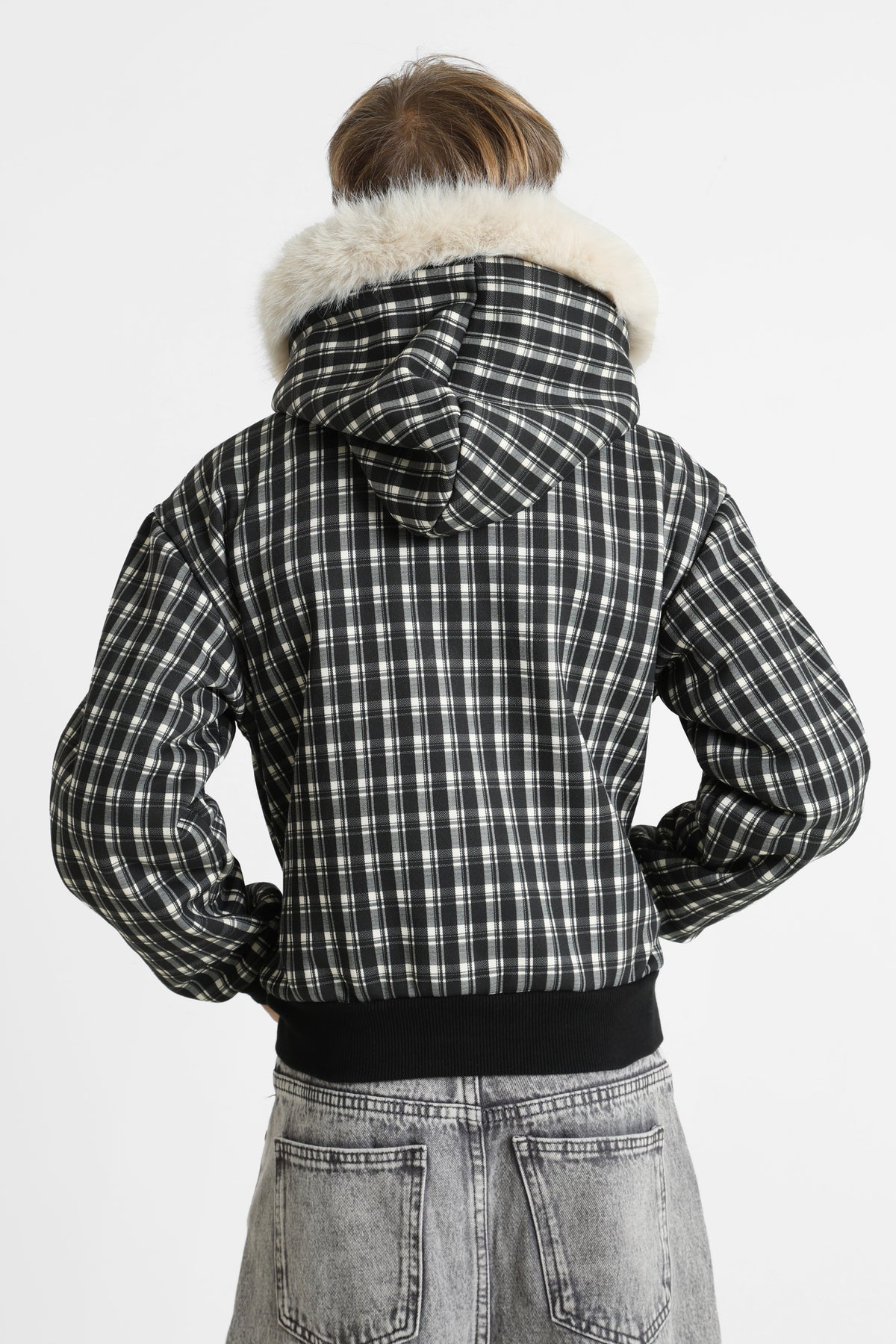Knitted jacket - Black + Ecru