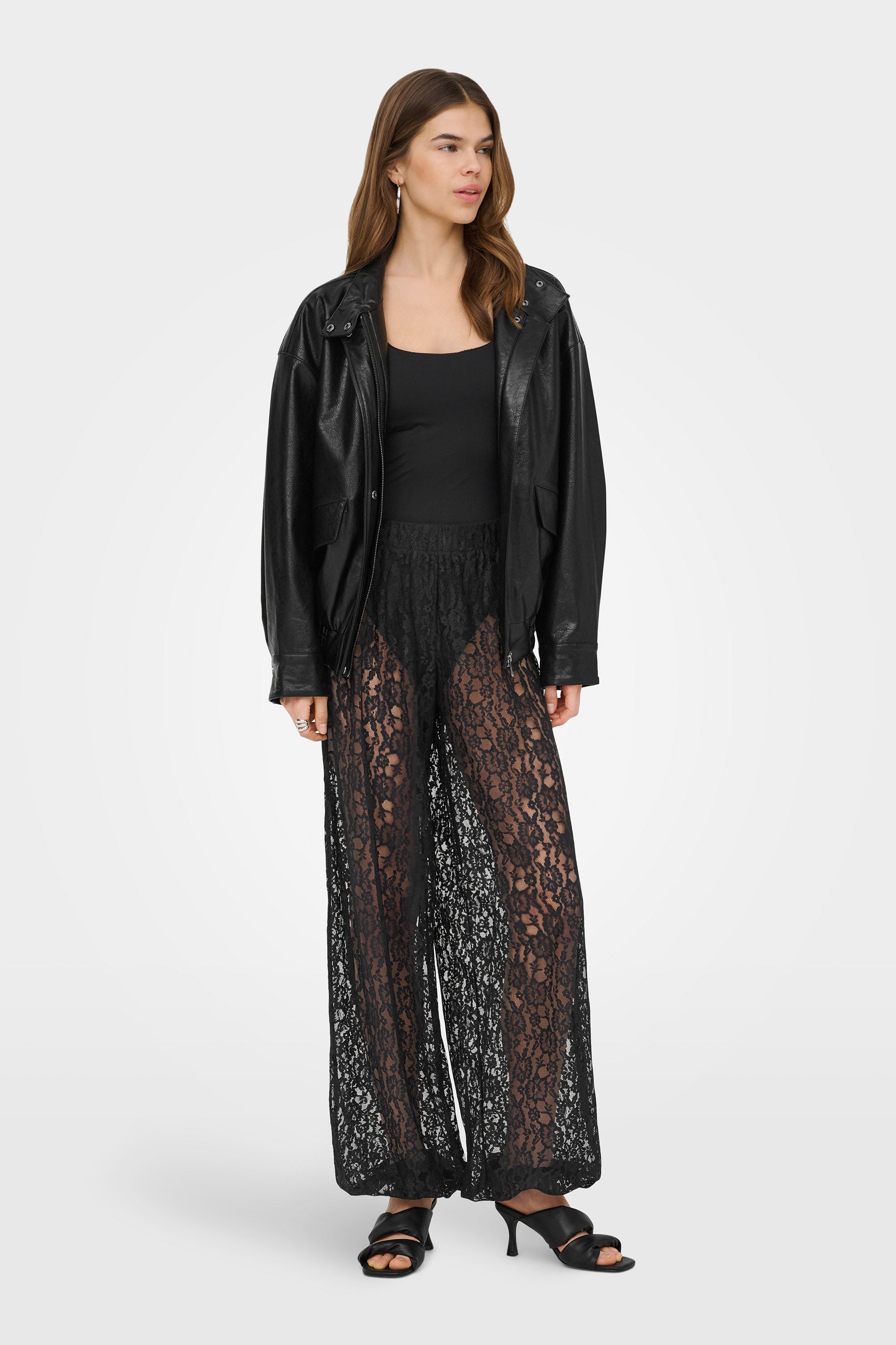 ONLBEA pantalon ballon en dentelle - Black
