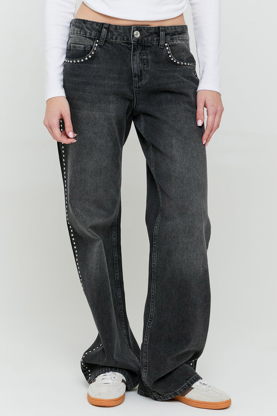 Straight Leg Jeans - Grey Washed