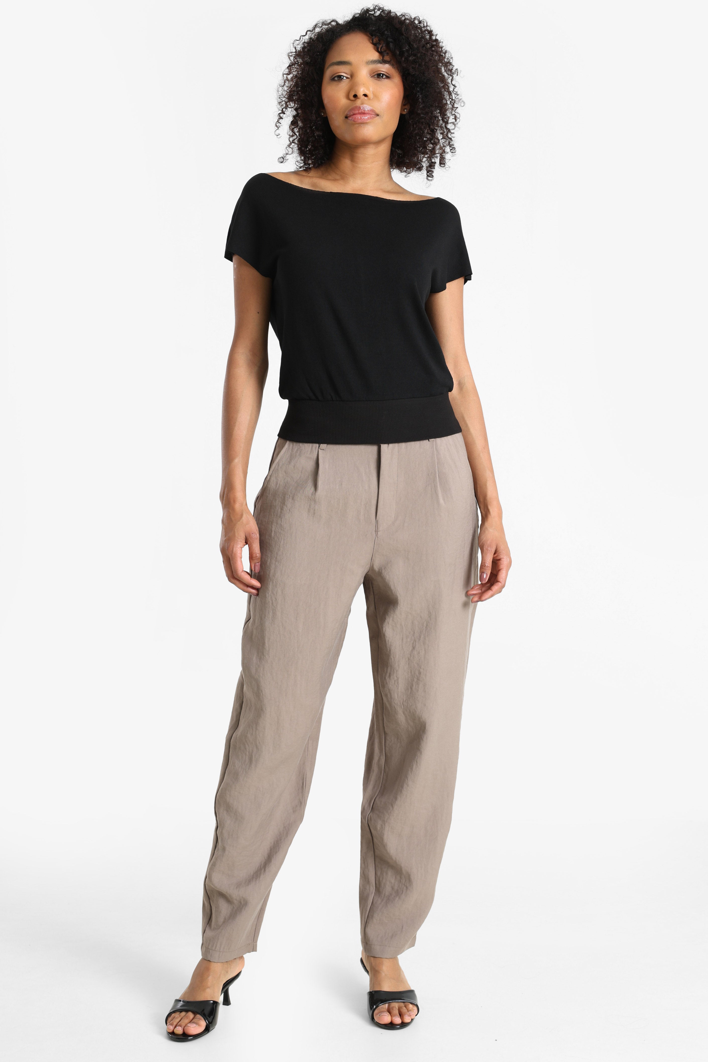 Off Shoulder T-Shirt - Schwarz