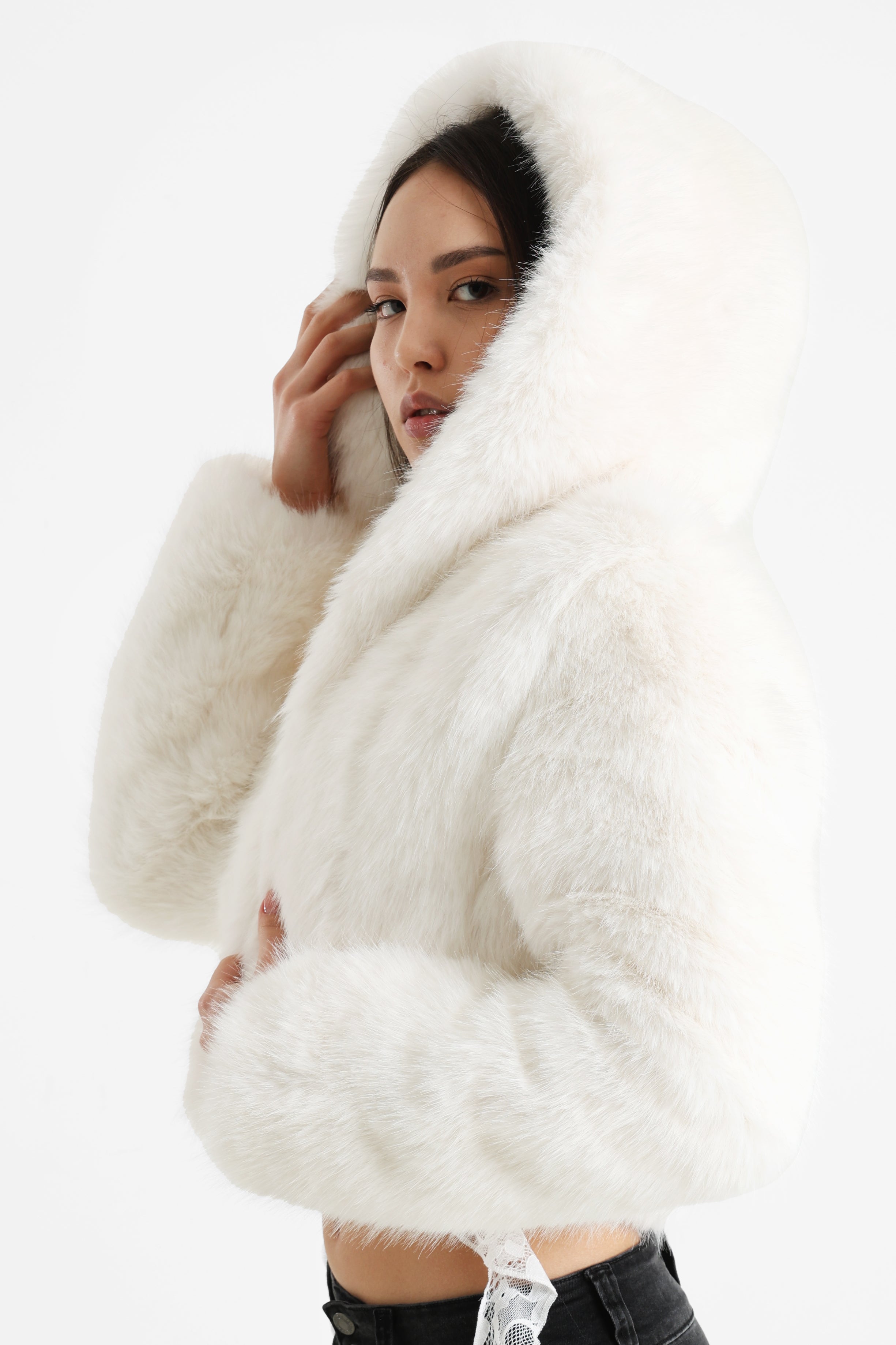 Veste courte en fourrure synthétique - Ecru
