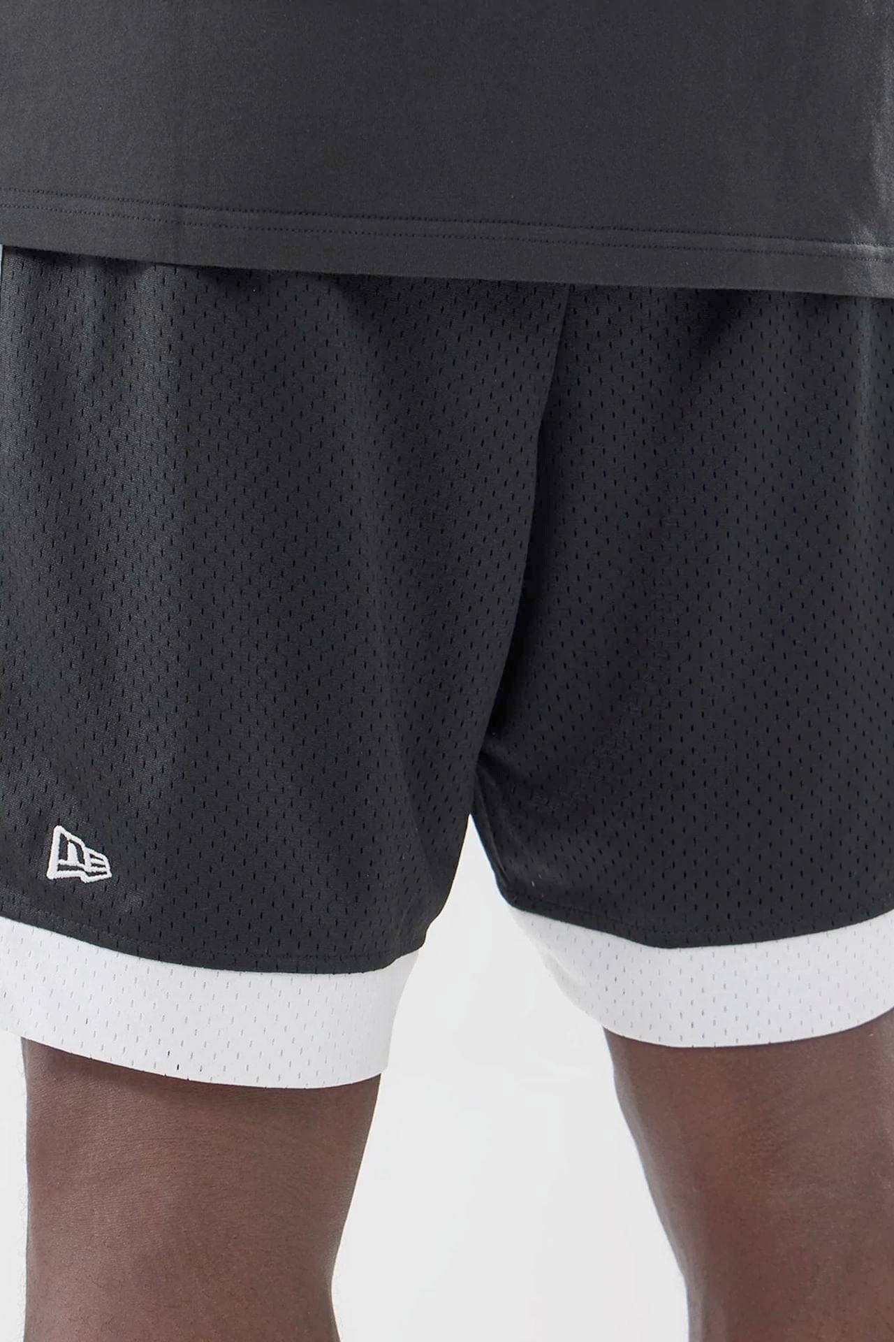 Short in rete mesh - Black + White