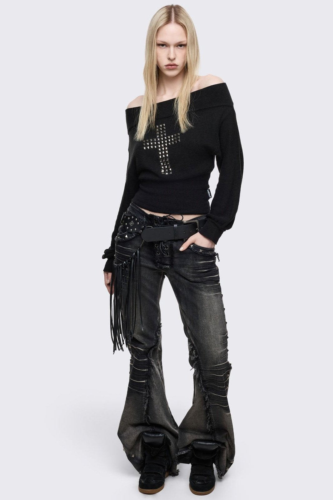 Dahlia Flare Jeans mit Nieten - Black Washed