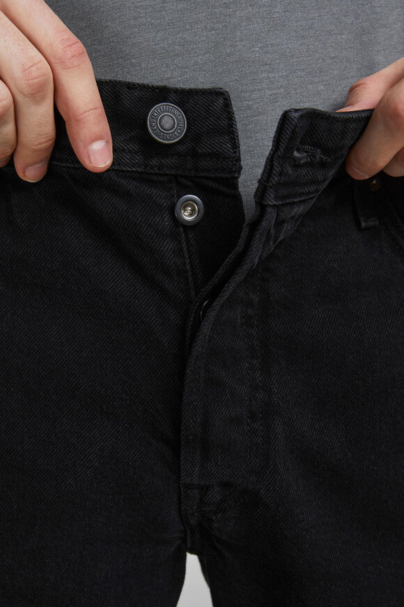 Chris Relaxed Fit Jeans L32 - Black