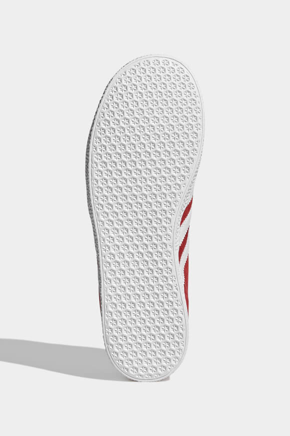 Gazelle Baskets - Better Scarlet + Footwear White + Gold Metallic