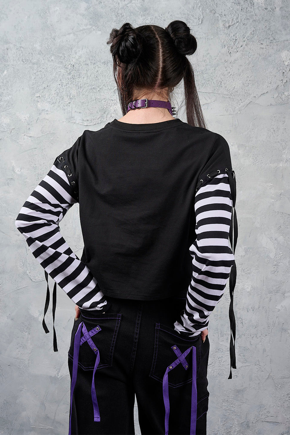 Oversize Langarmshirt mit Nieten - Black + White