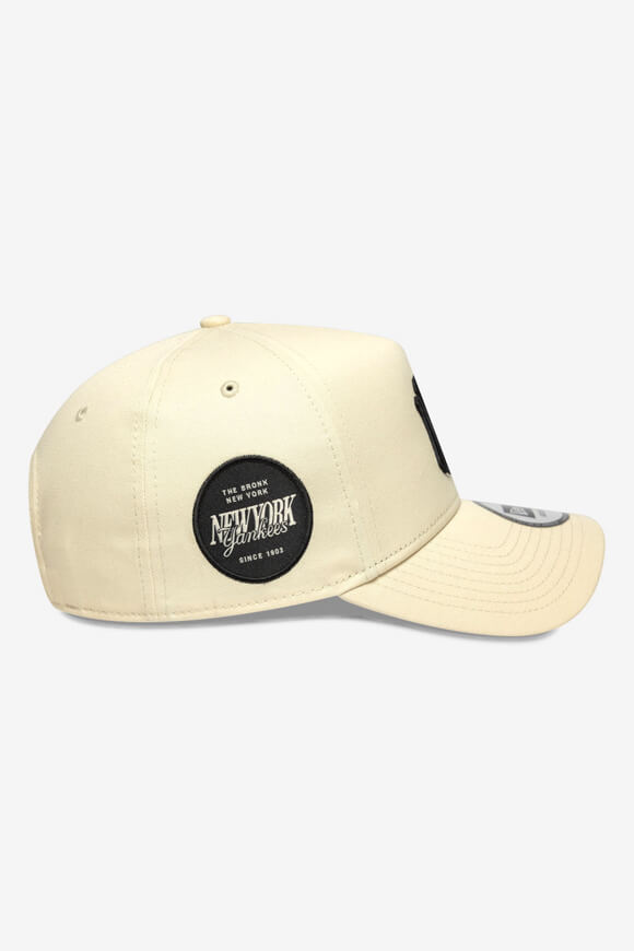 Snapback Cap - Light Beige + Black