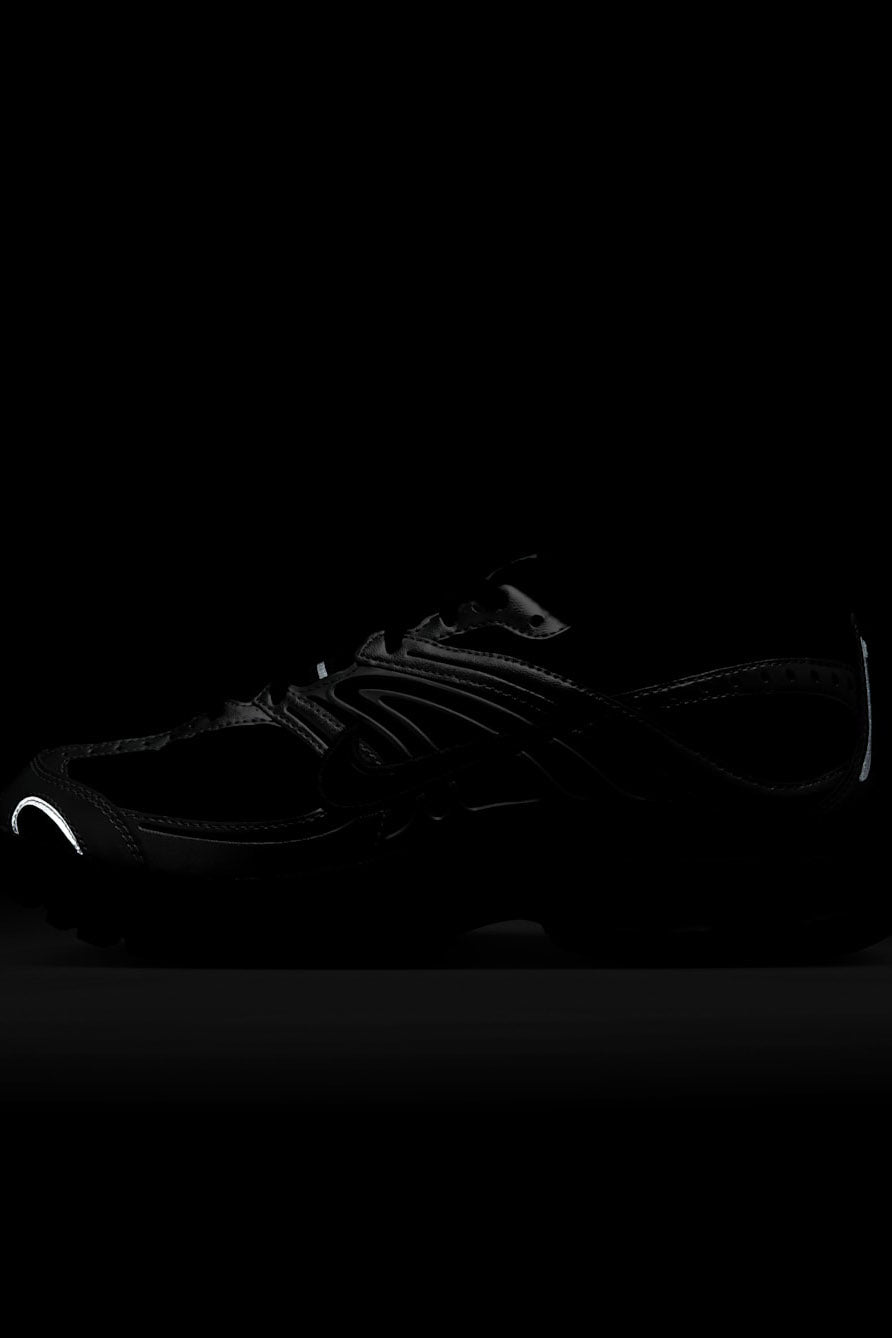 Air Max Moto 2K Sneaker - Black + Metallic Silver