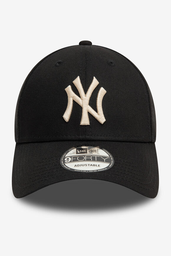 9Forty Cap / Strapback - Black + Stone