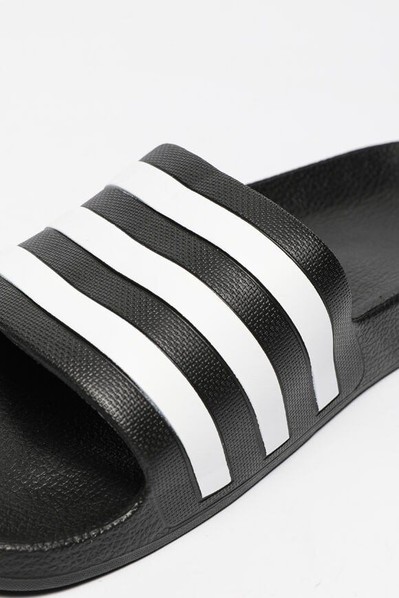 Adilette Aqua Pantoletten - Core Schwarz + Weiss