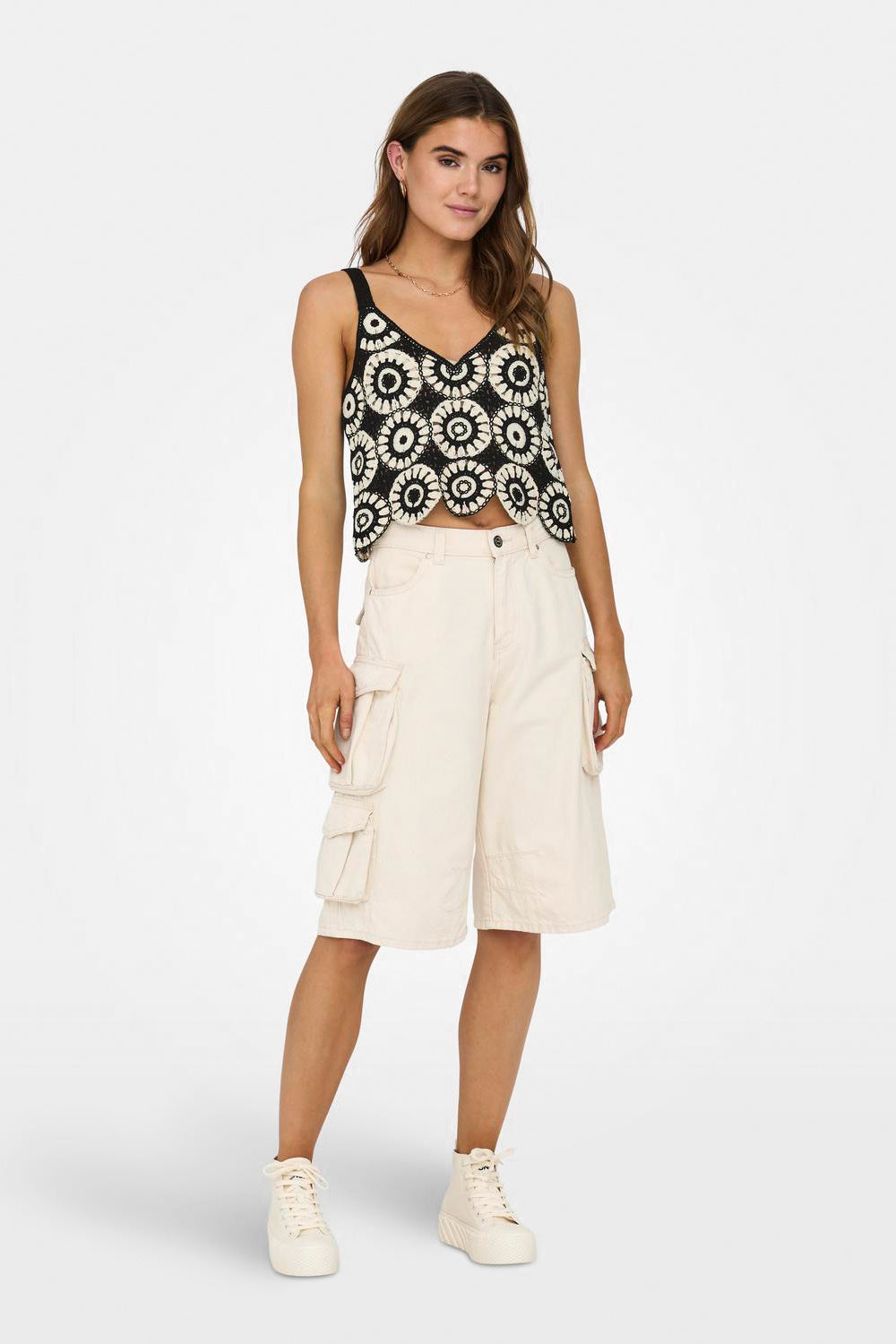 Yvonne top court en crochet - Birch + Black