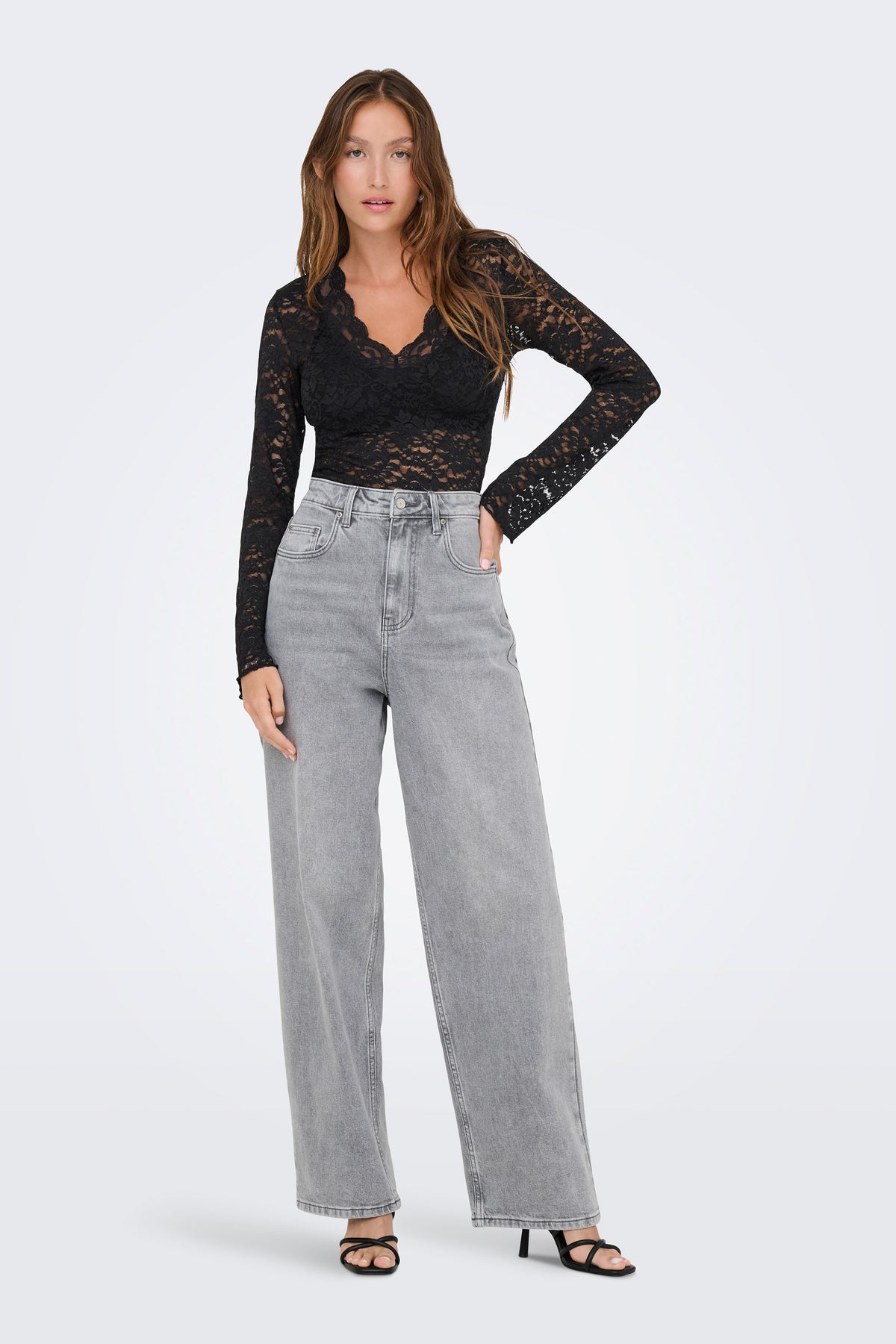 ONLNIKKA Crop Spitzen Langarmshirt - Black
