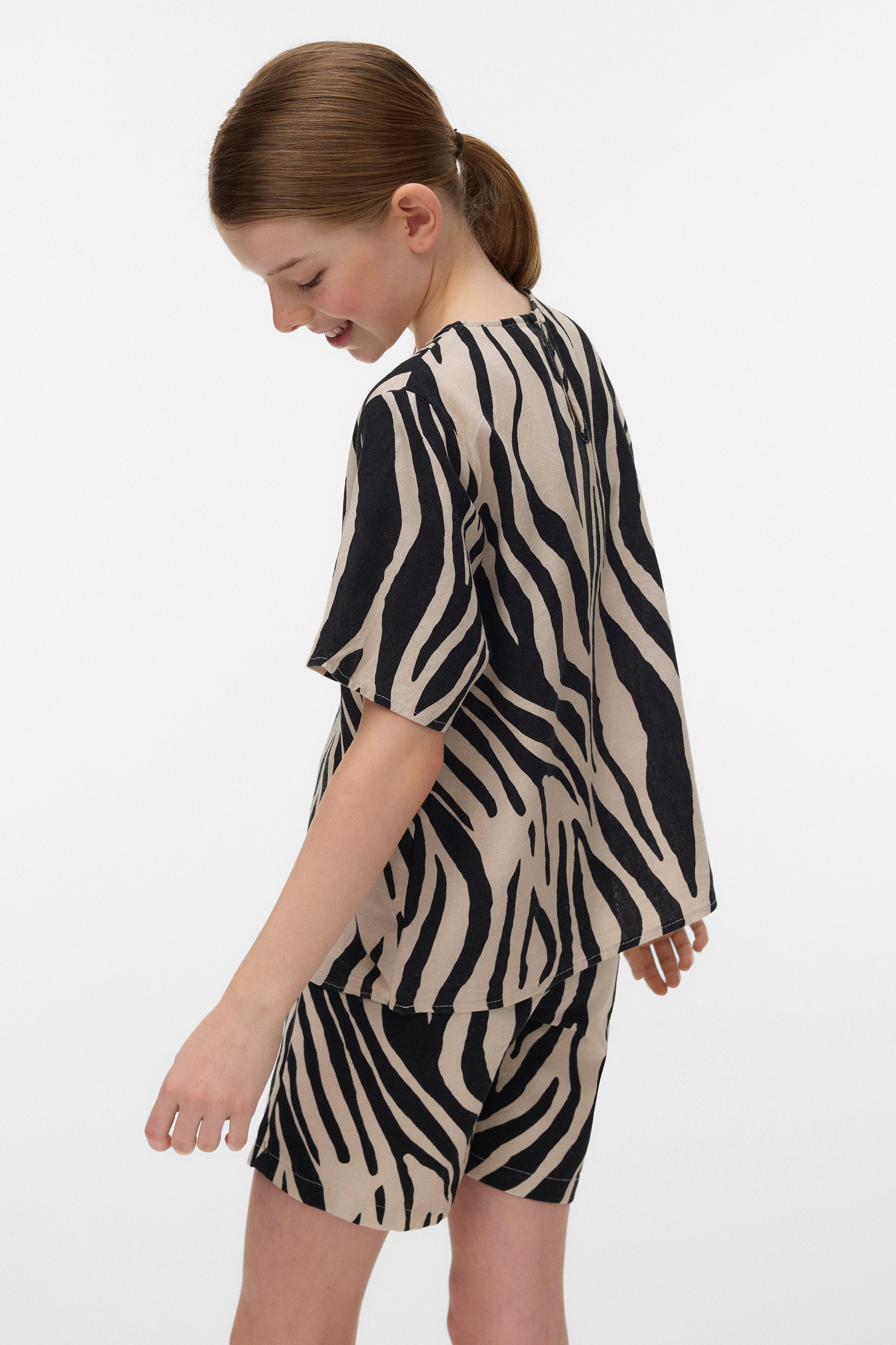 VMMYMILO Leinen-T-Shirt - Silver Lining + Sina