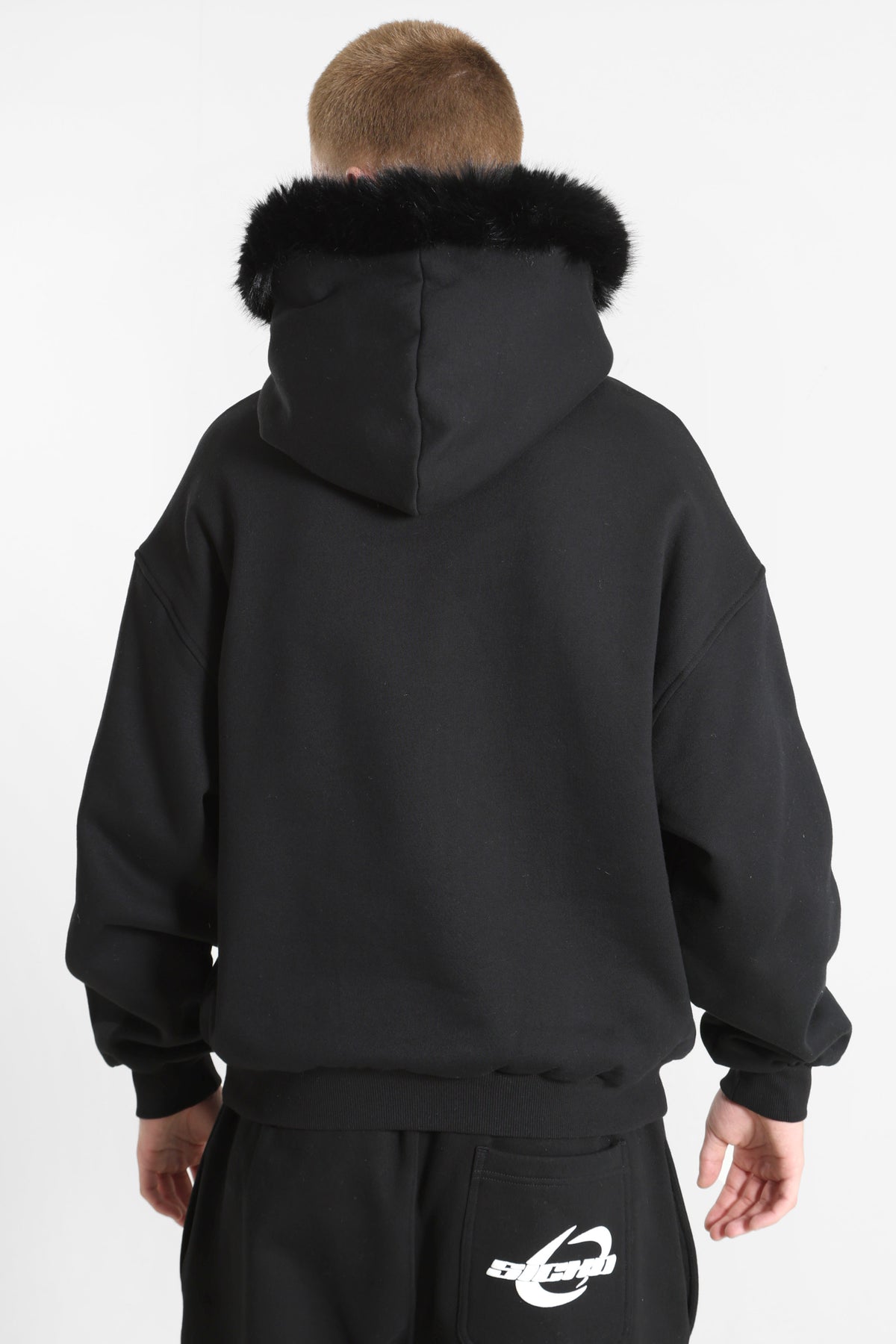 Kapuzensweatshirt - Schwarz + Weiss