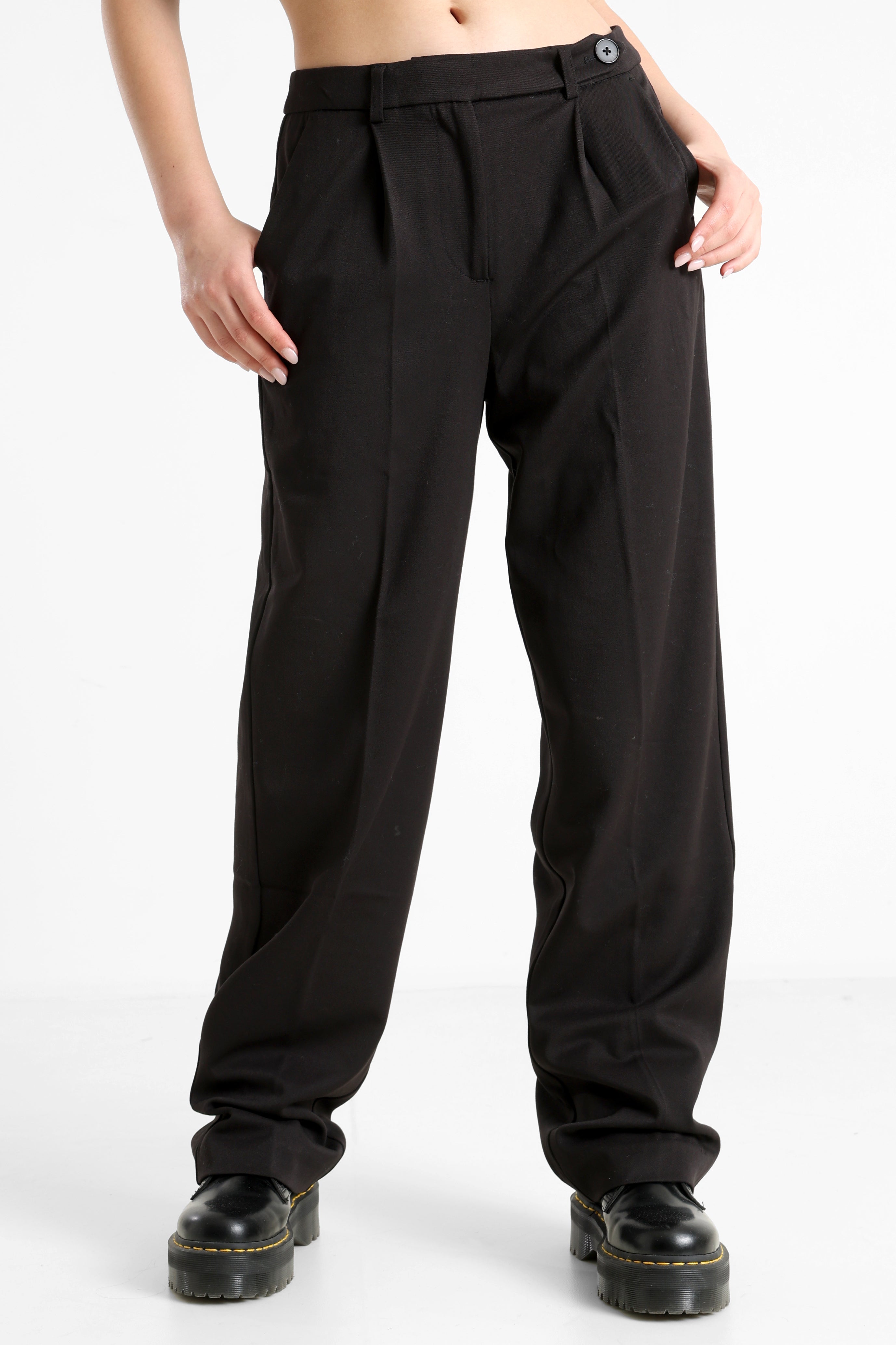 ONLSULAJMA Stoffhose L32 - Black