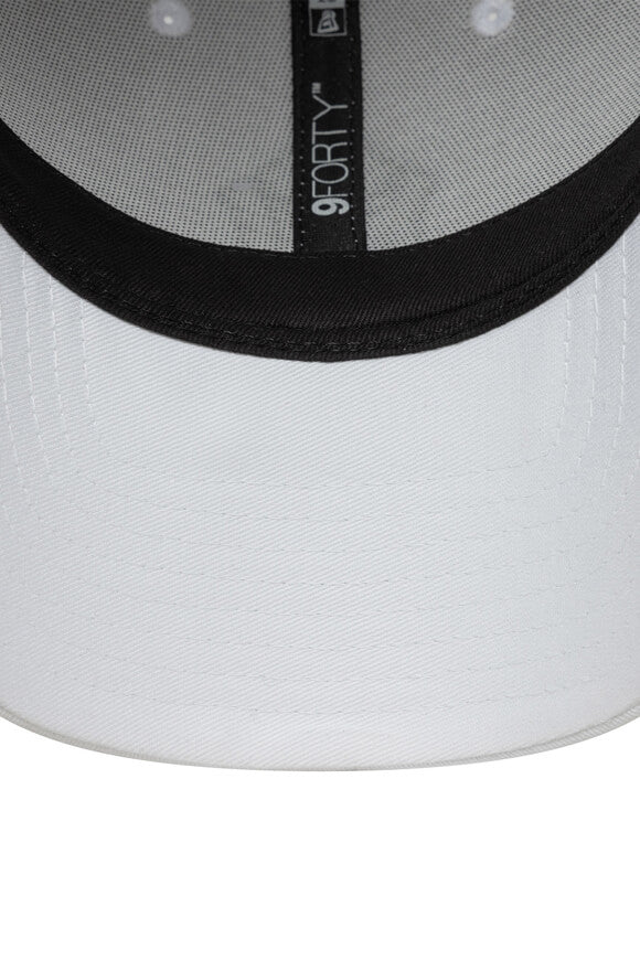 Outline 9Forty Cap / Strapback - White