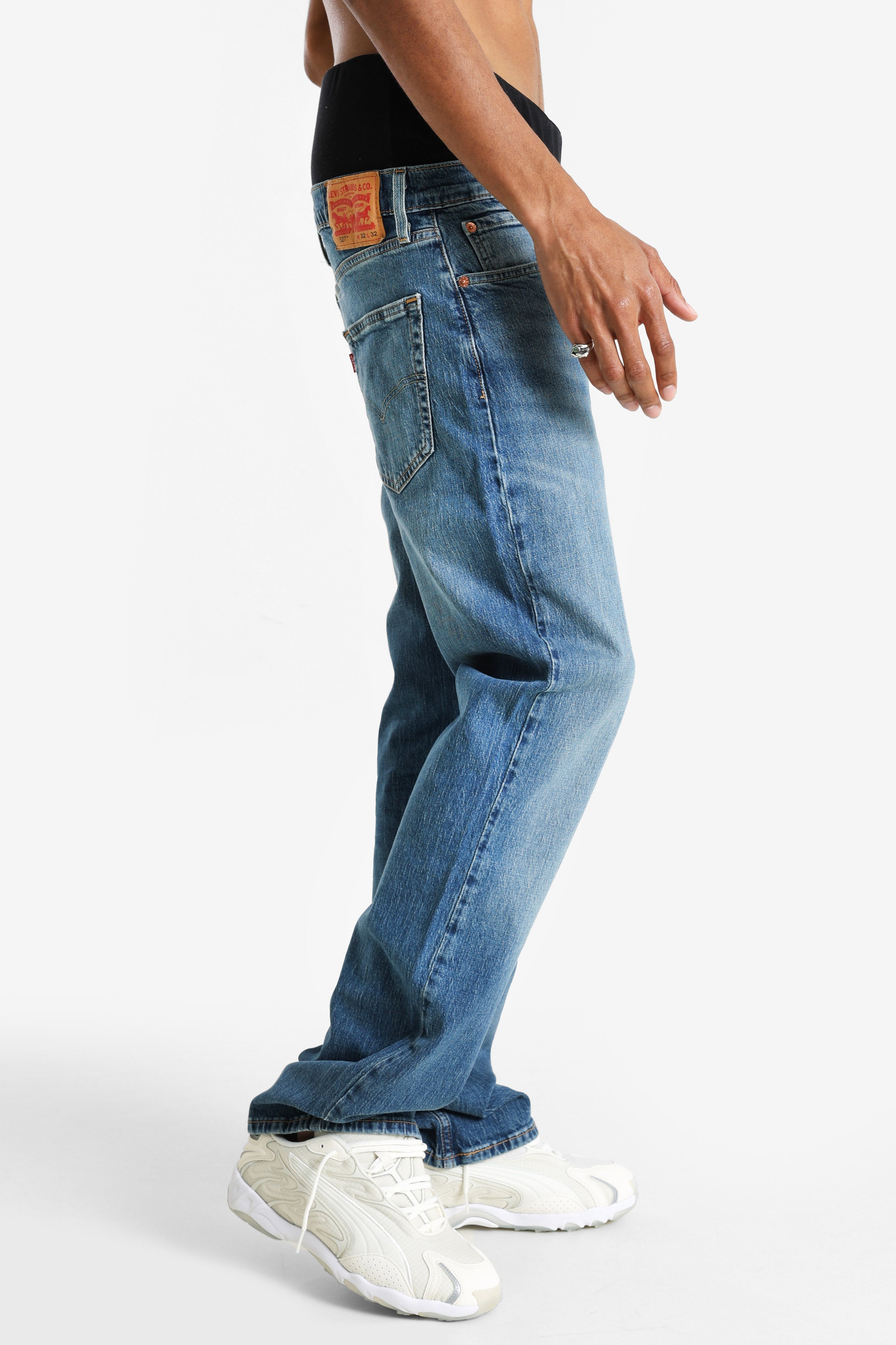 527™ Slim Bootcut Jeans L32 - Blue Tunes