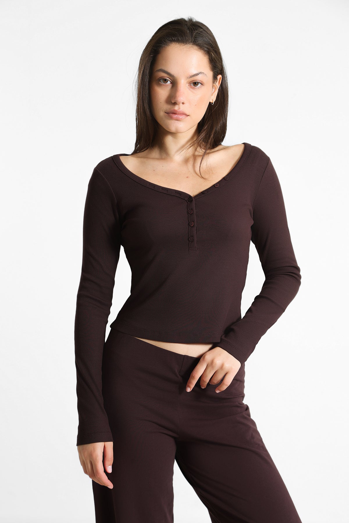 Geripptes Crop Langarmshirt - Braun