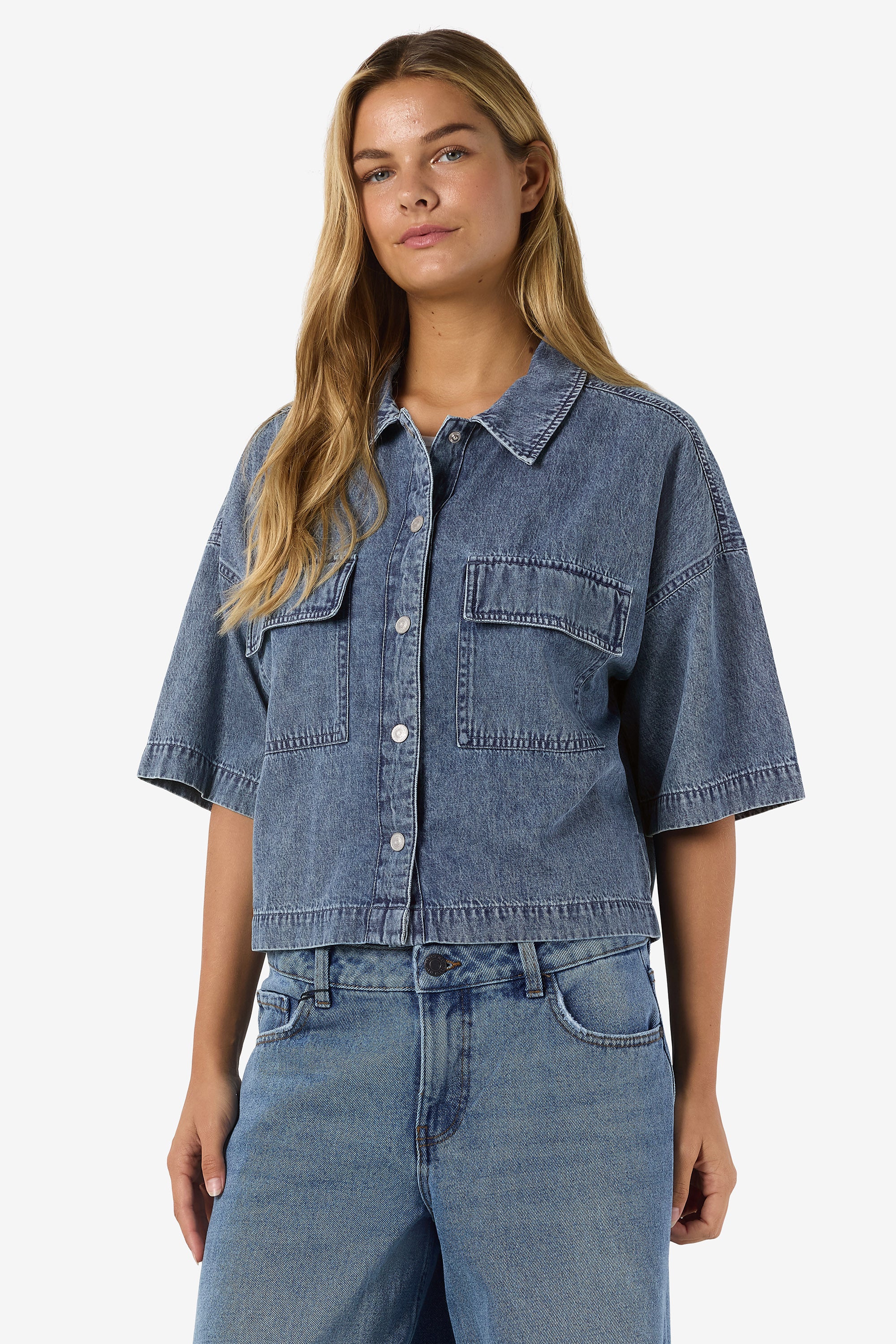 NMENZA Crop Jeanshemd - Medium Blue Denim