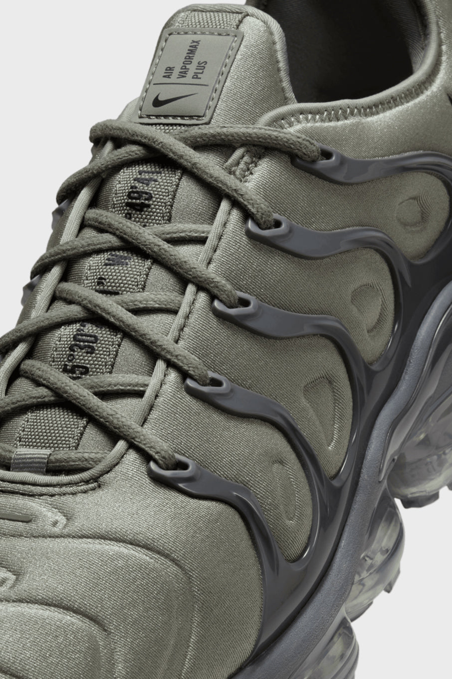 Air Vapormax Plus Sneaker - Dark Stucco + Dark Grey