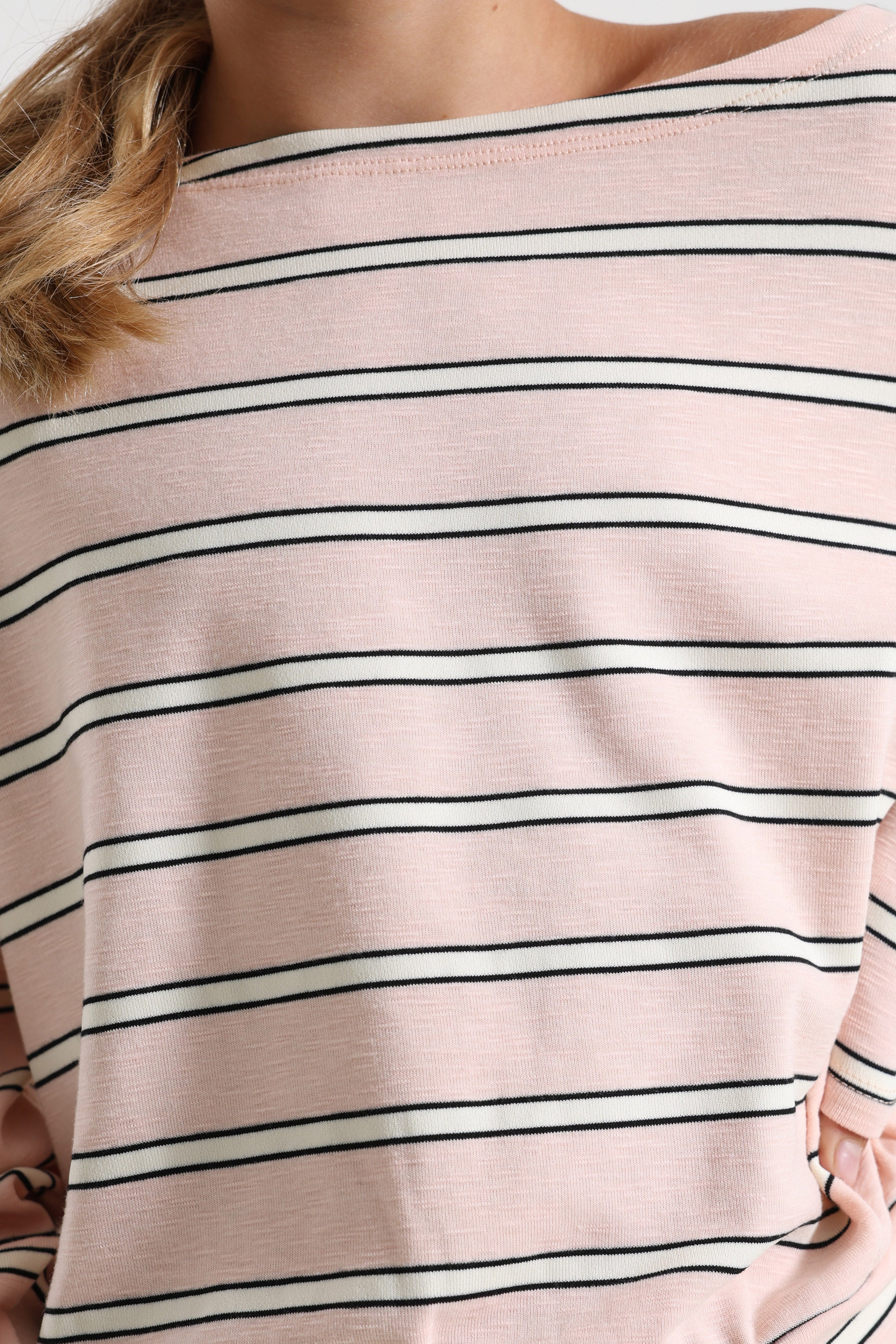 Off Shoulder Langarmshirt - Rosa + Offwhite + Schwarz
