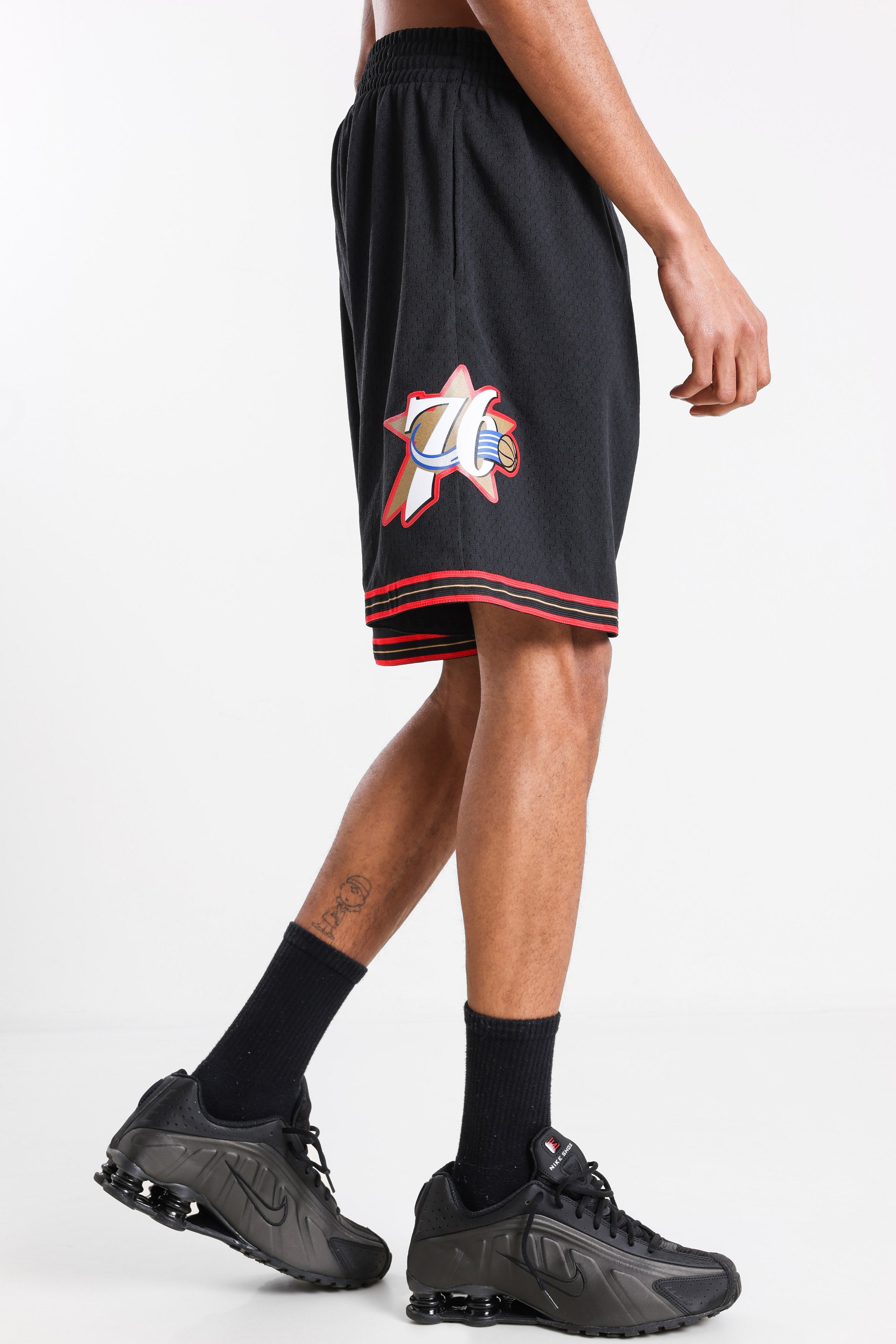 Mesh Shorts - Black + Red
